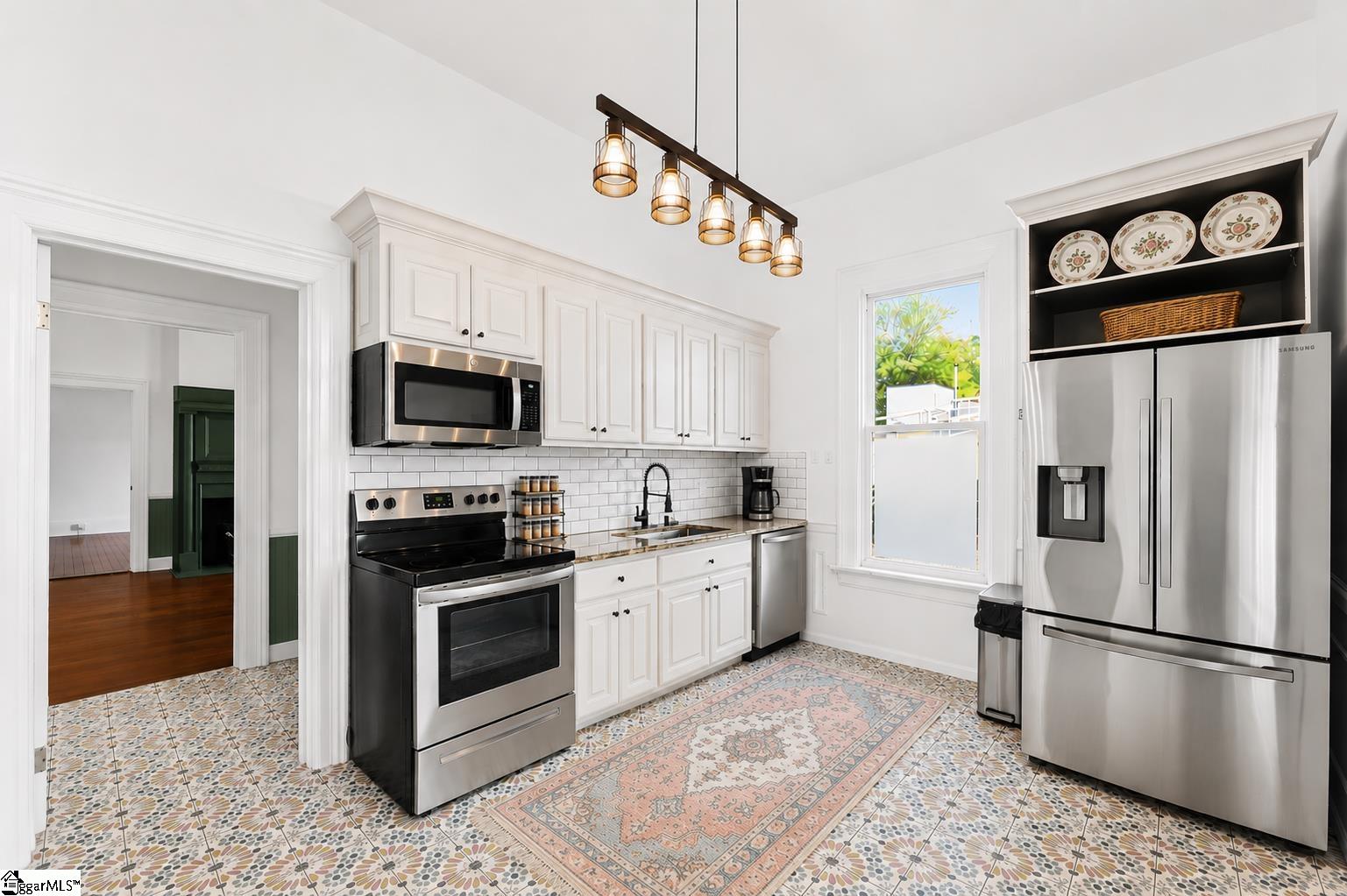 117 Asbury Avenue Greenville, SC 29601