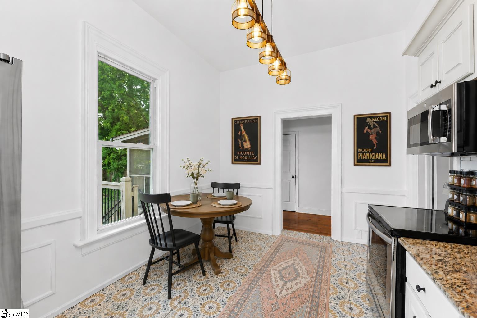 117 Asbury Avenue Greenville, SC 29601