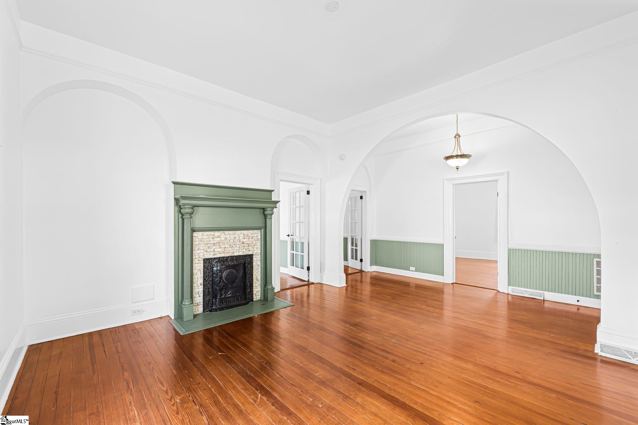 117 Asbury Avenue Greenville, SC 29601