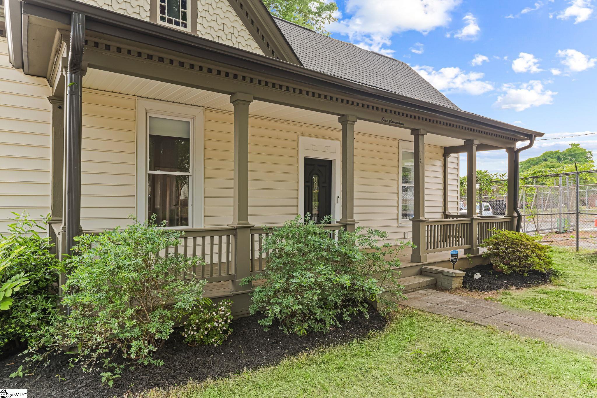 117 Asbury Avenue Greenville, SC 29601