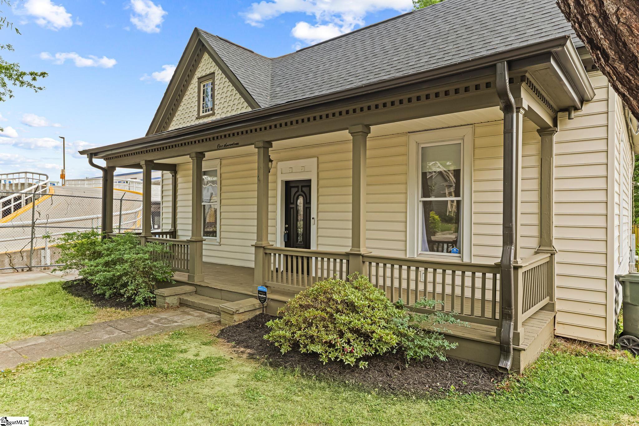 117 Asbury Avenue Greenville, SC 29601