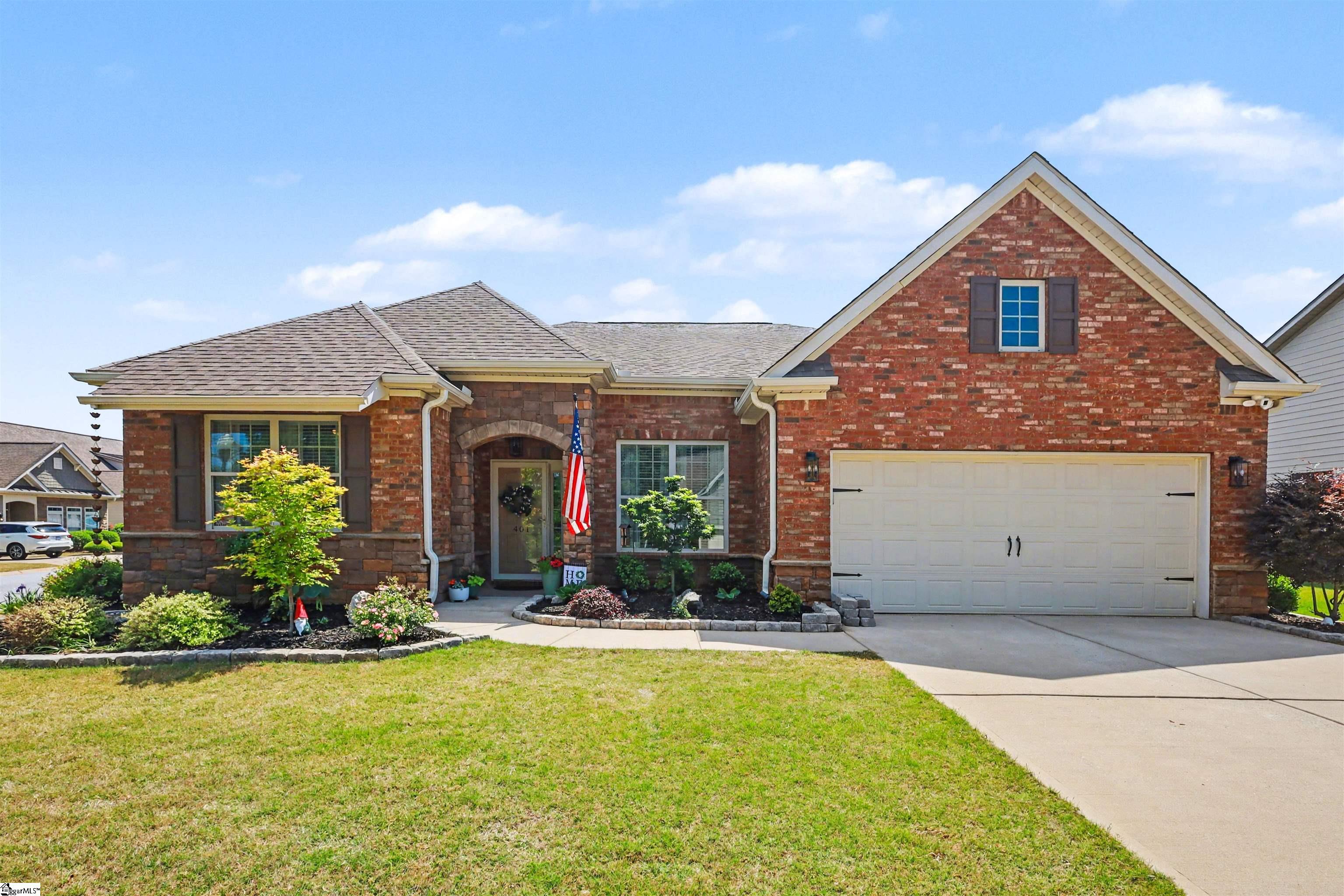 401 Woodland Oaks Court Simpsonville, SC 29681