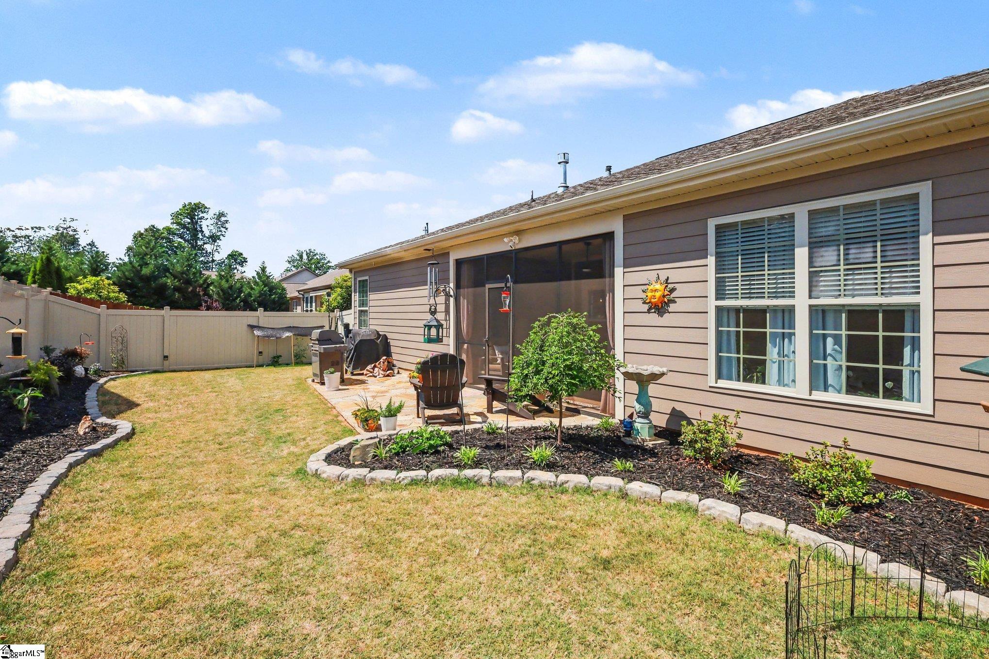 401 Woodland Oaks Court Simpsonville, SC 29681