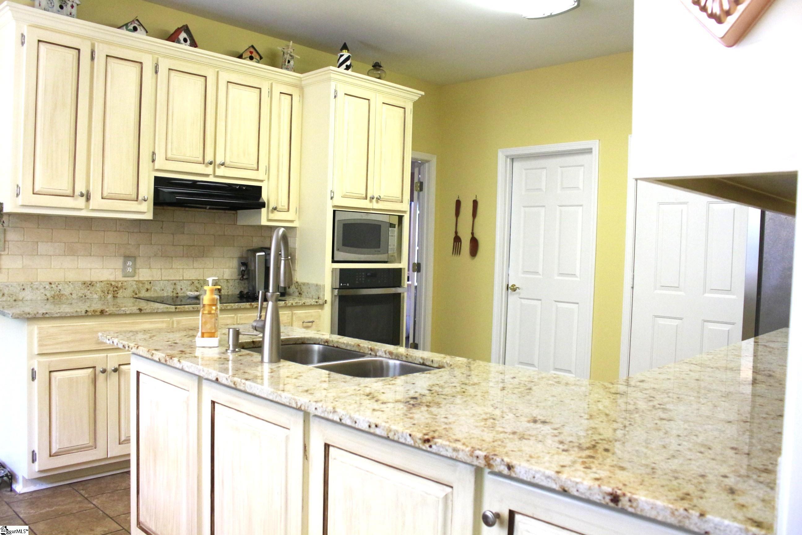 100 Camperdown Court Easley, SC 29673