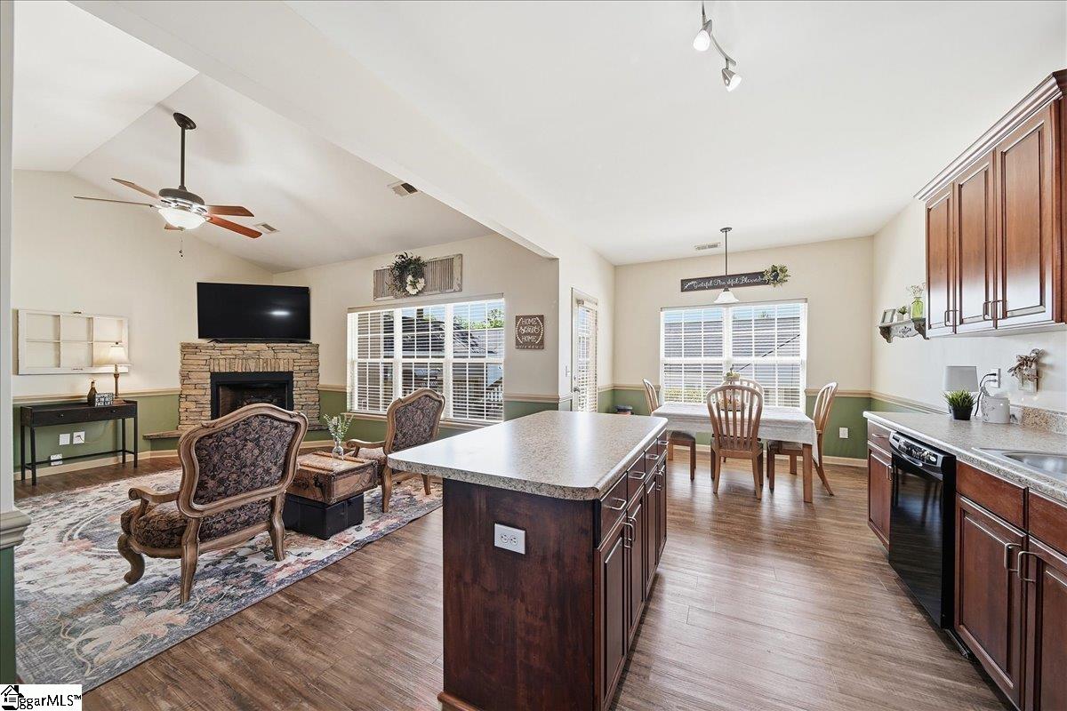 102 Teakwood Court Boiling Springs, SC 29316