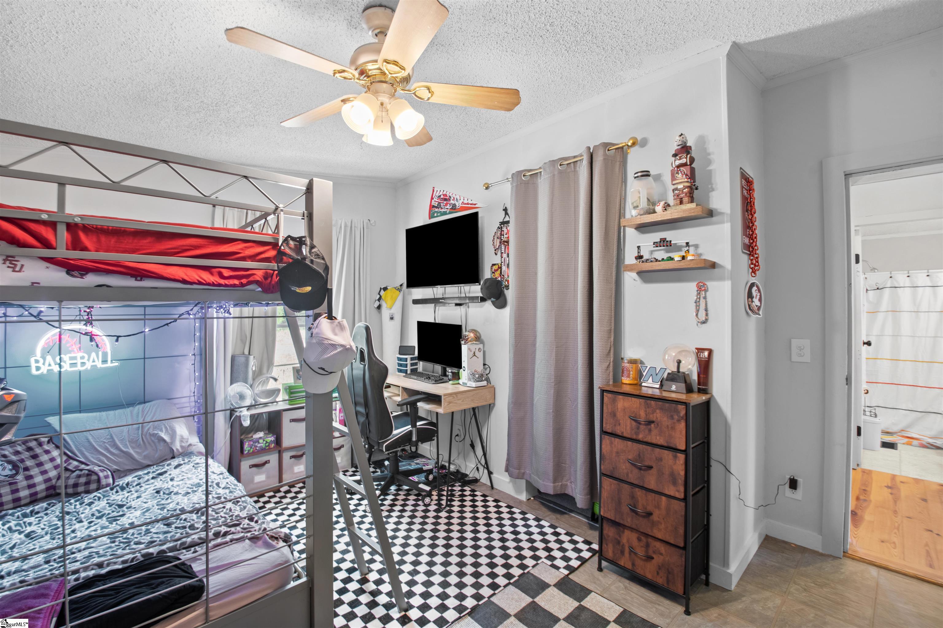 1504 E Saluda Lake Road Greenville, SC 29611