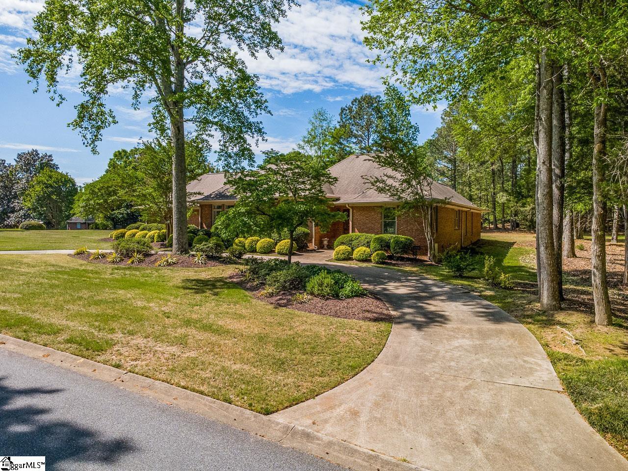 216 Muirfield Drive Spartanburg, SC 29306