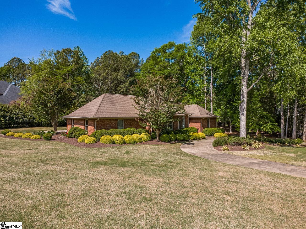 216 Muirfield Drive Spartanburg, SC 29306