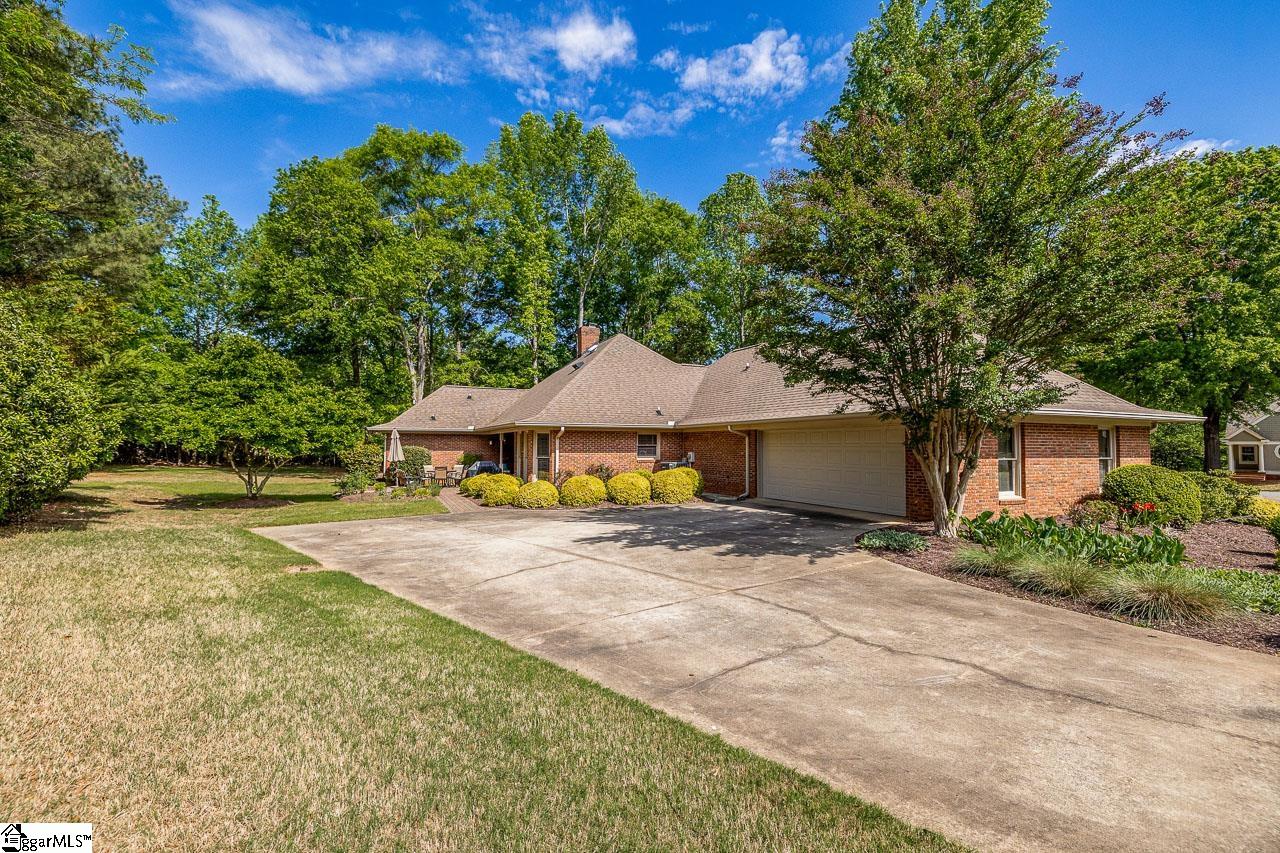 216 Muirfield Drive Spartanburg, SC 29306