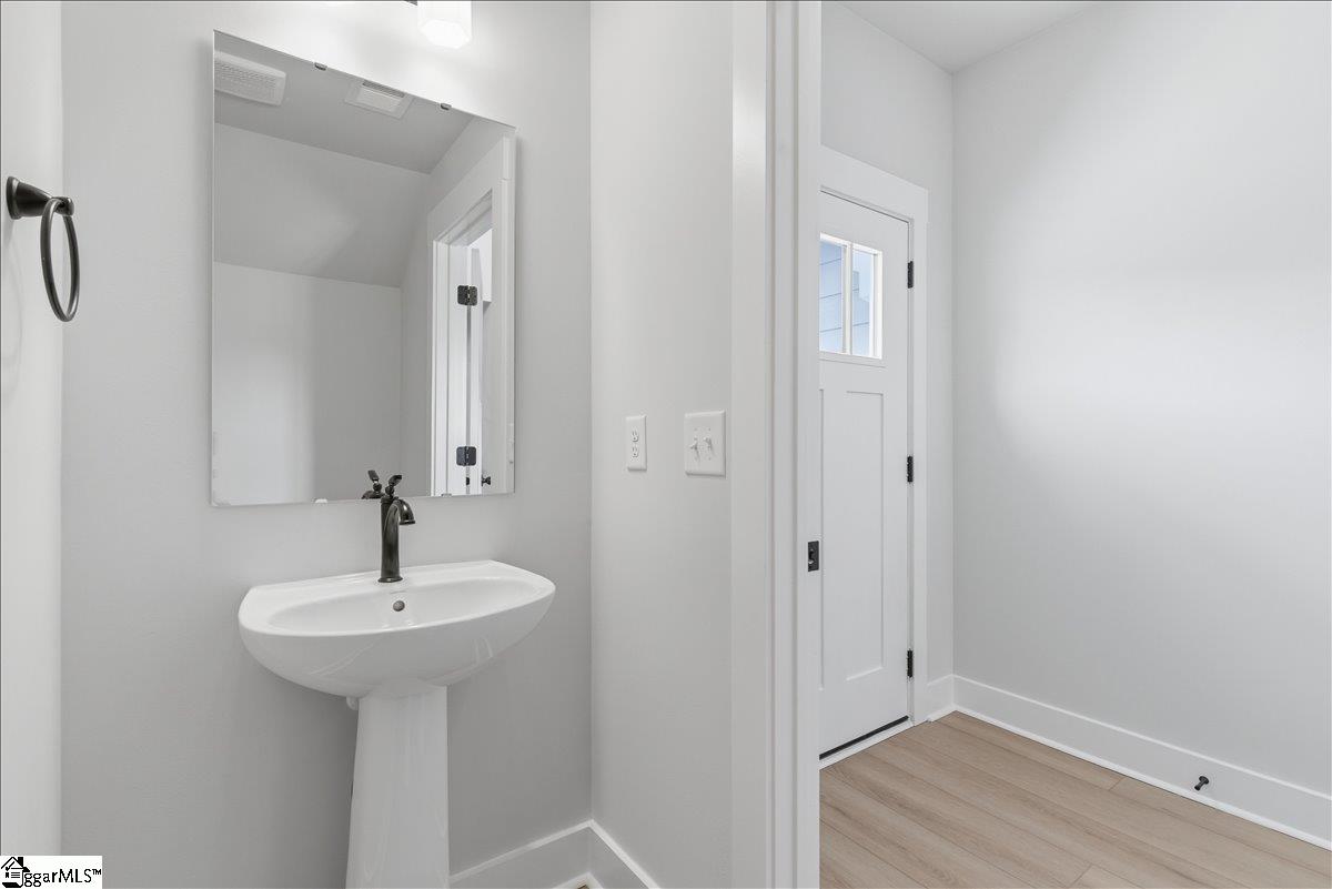 418 Crestcreek Drive Anderson, SC 29621