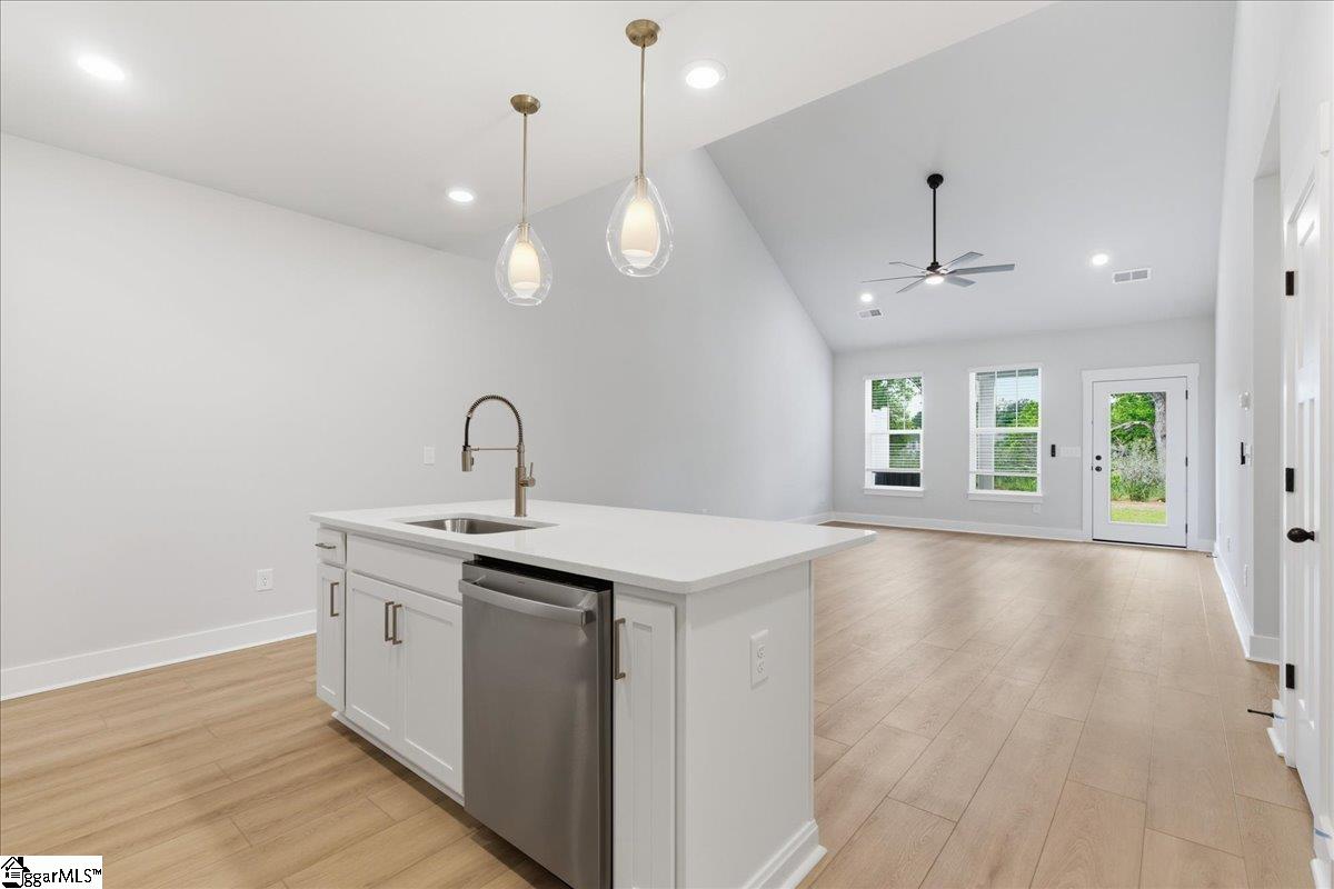 418 Crestcreek Drive Anderson, SC 29621