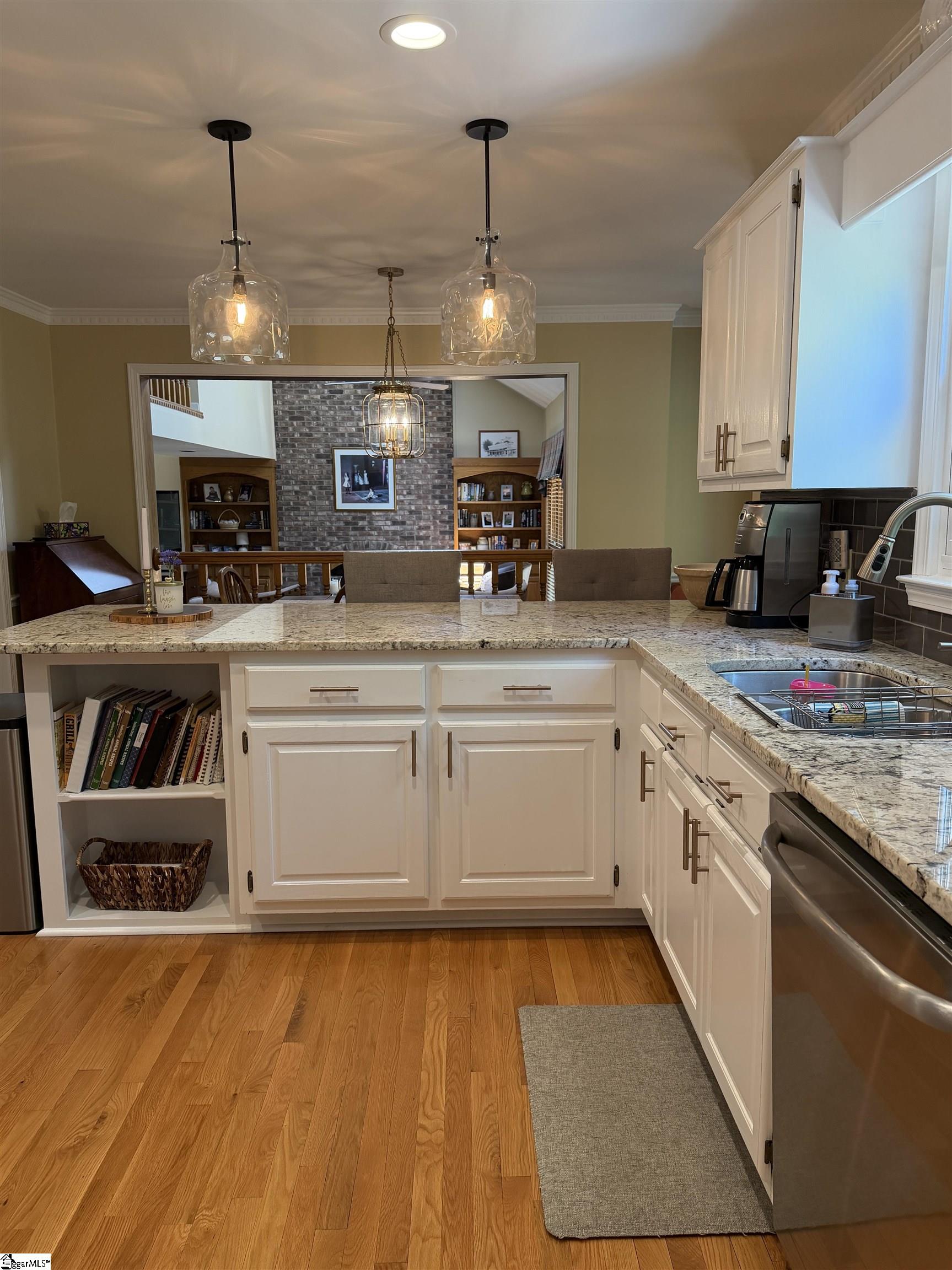 715 N Almond Drive Simpsonville, SC 29681