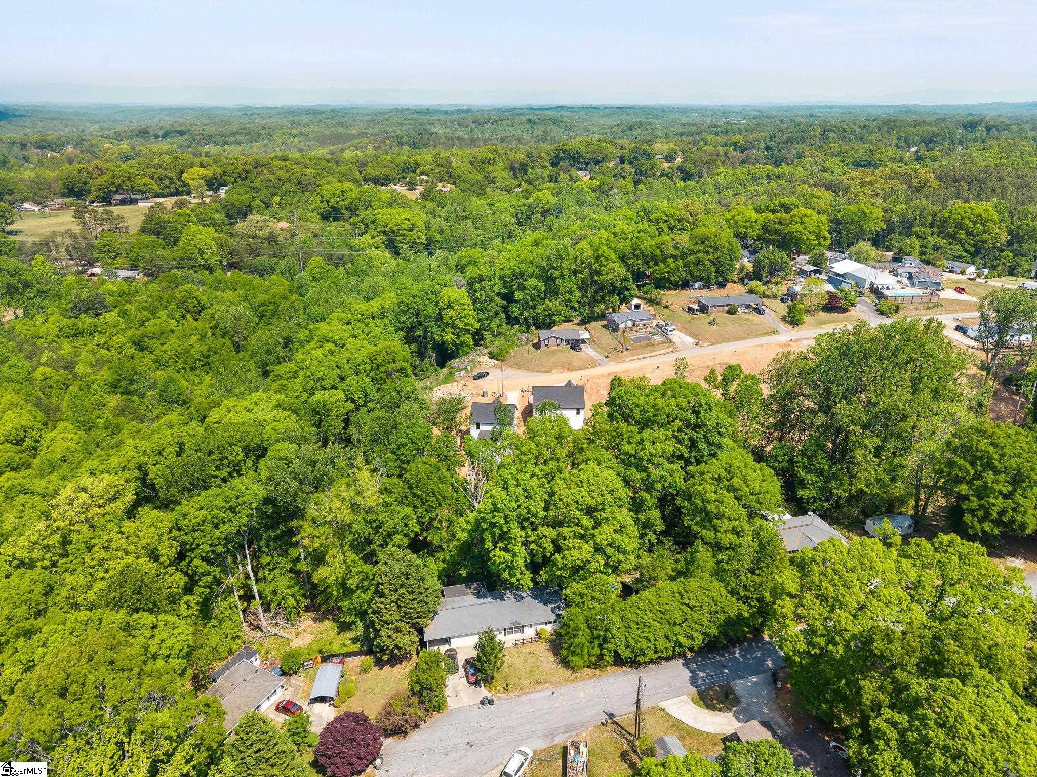 7 Lee Haven Court Greenville, SC 29611
