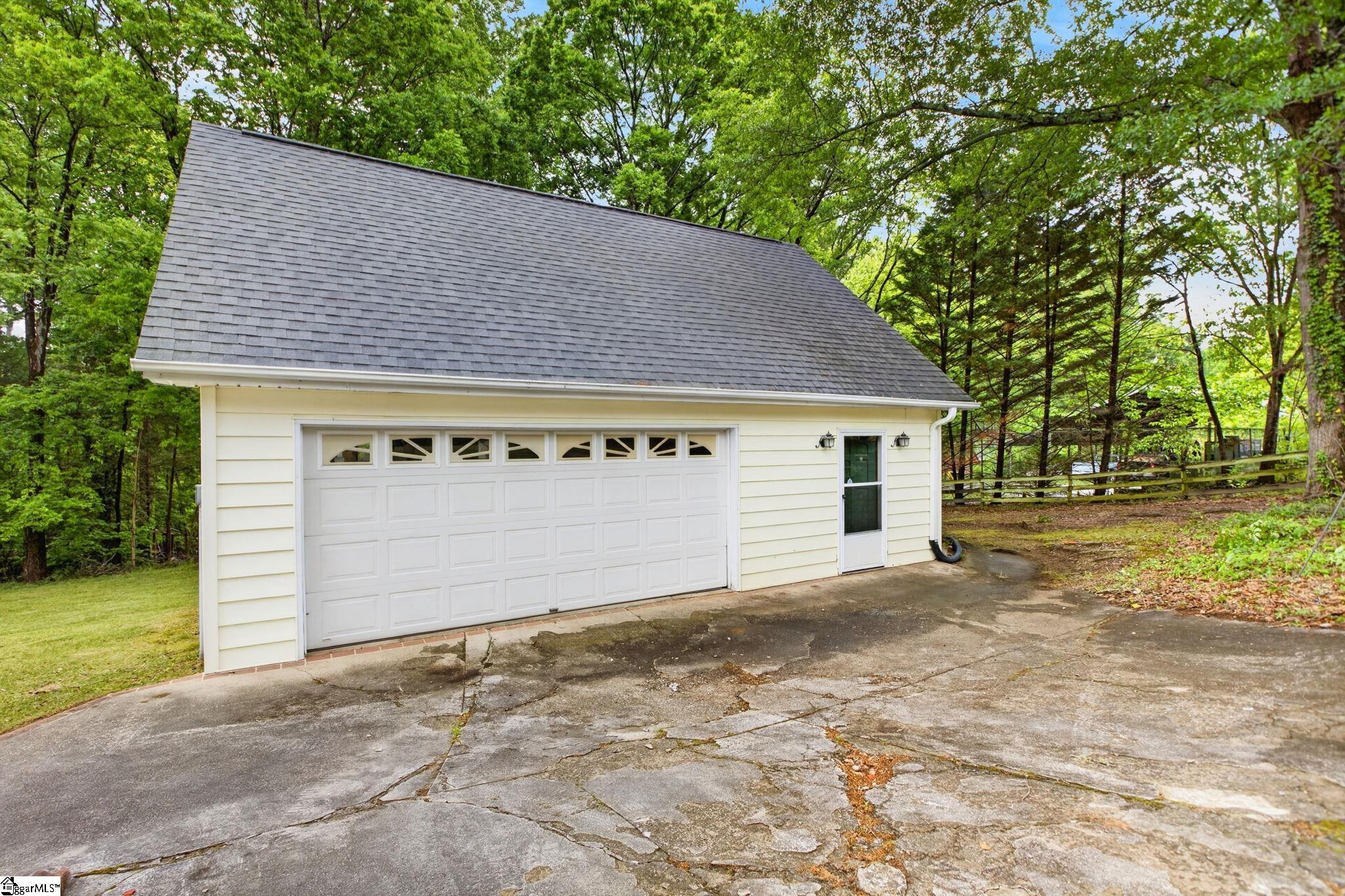 227 White Drive Simpsonville, SC 29681