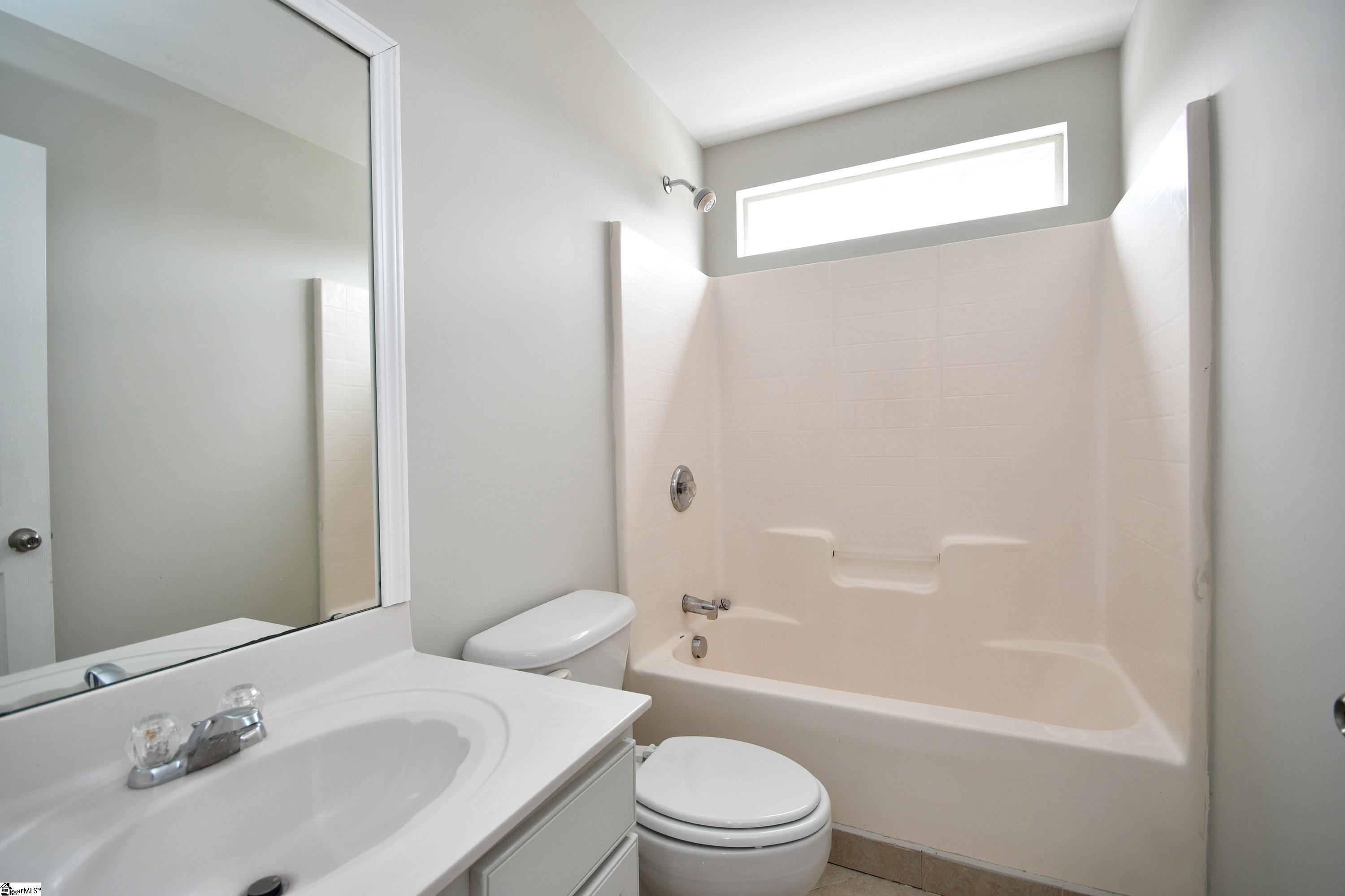 21 Nut Leaf Lane Greenville, SC 29605