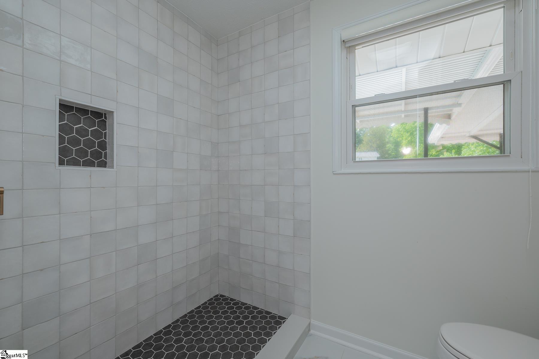 2 Buckhorn Drive Greenville, SC 29609