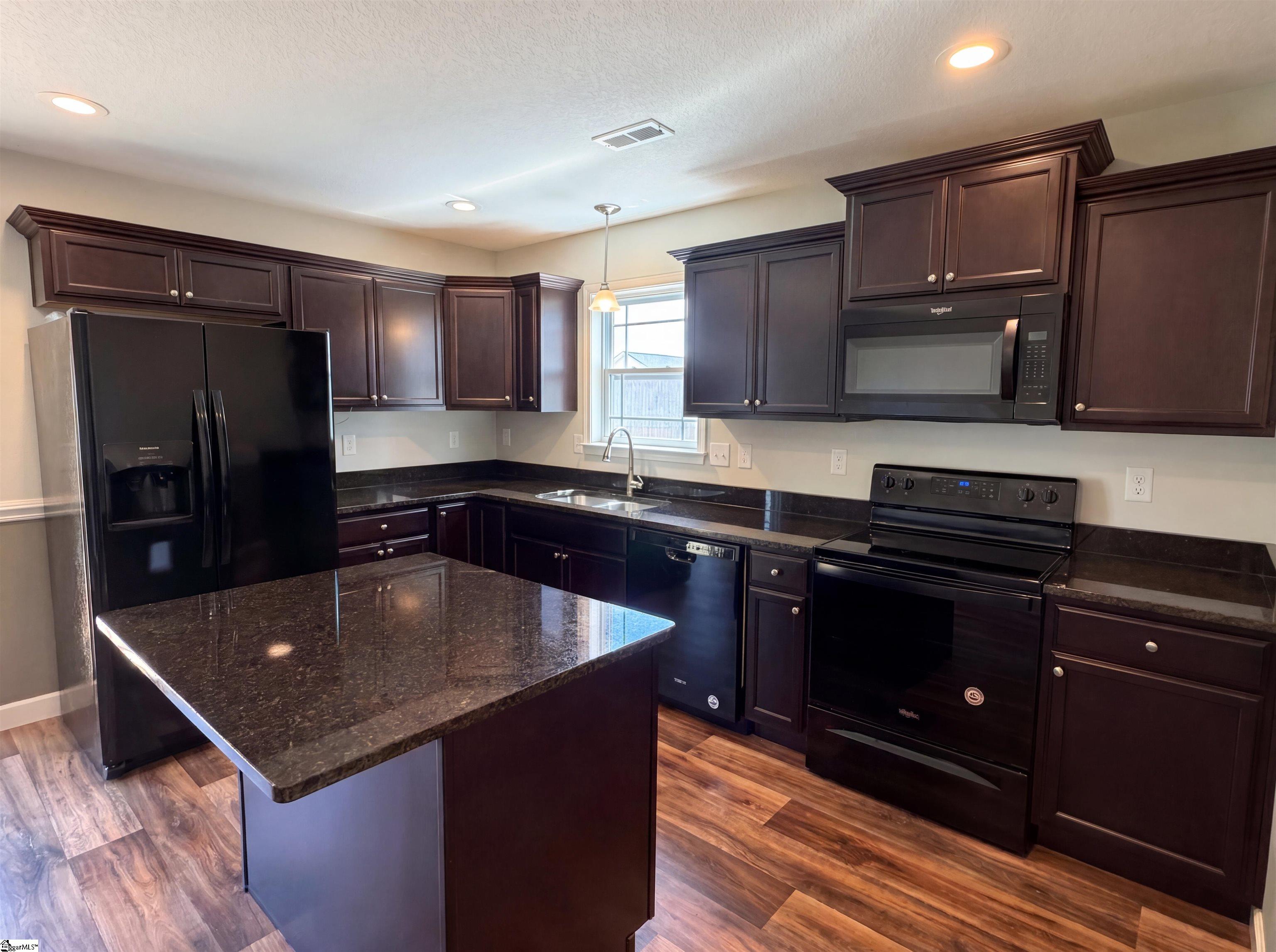 282 Highland Springs Loop Inman, SC 29349