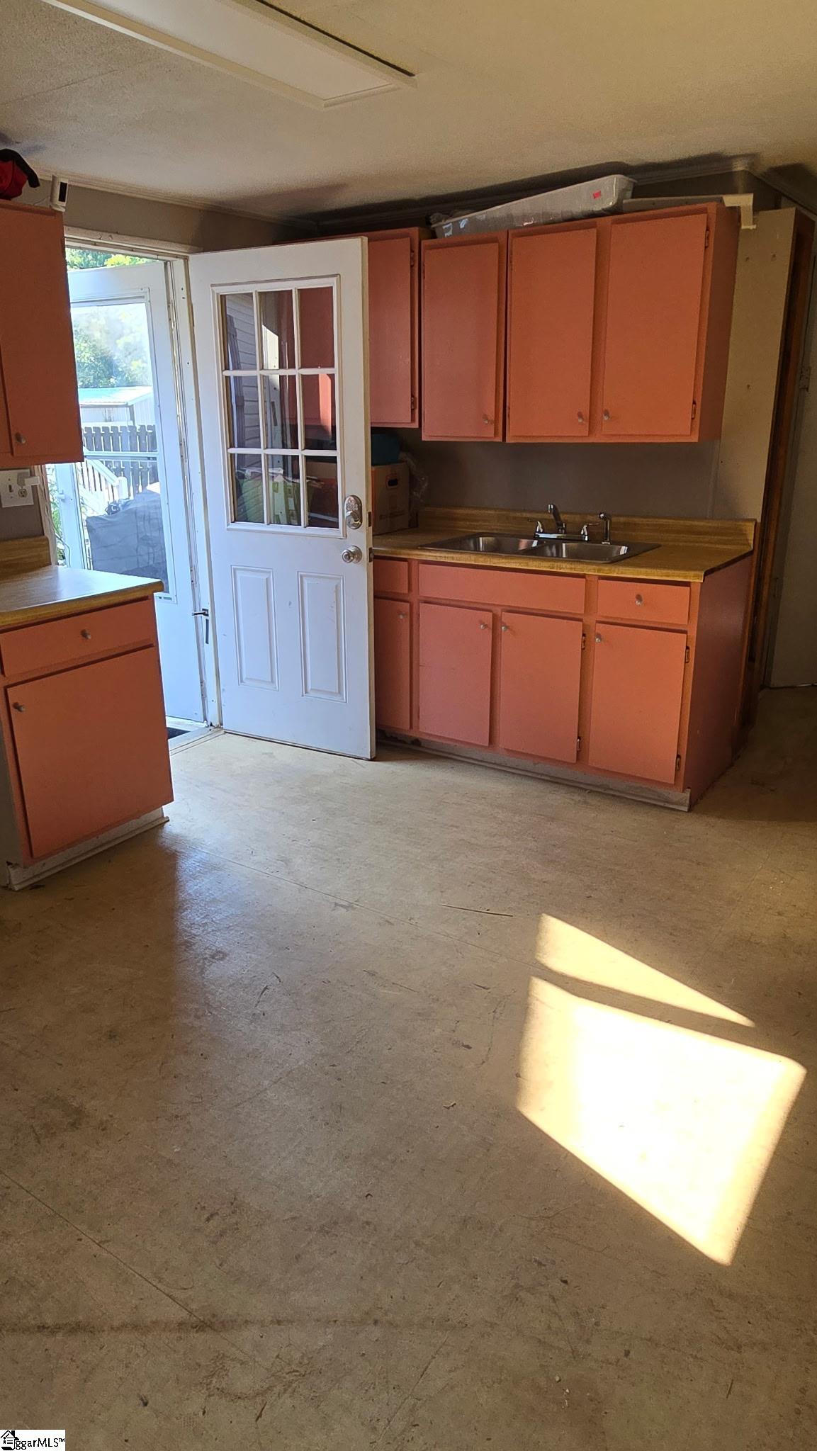 129 Gano Drive Woodruff, SC 29688