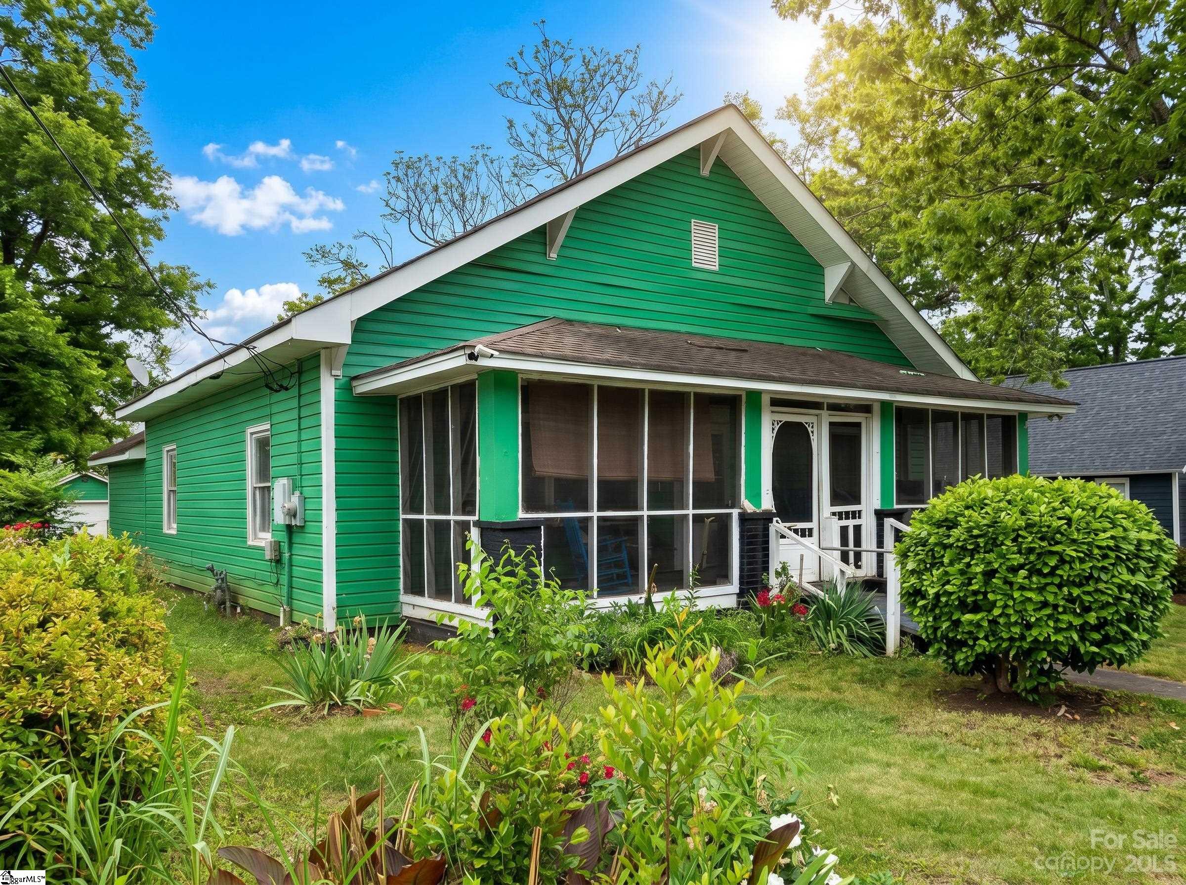 3 Piedmont Avenue Greenville, SC 29611