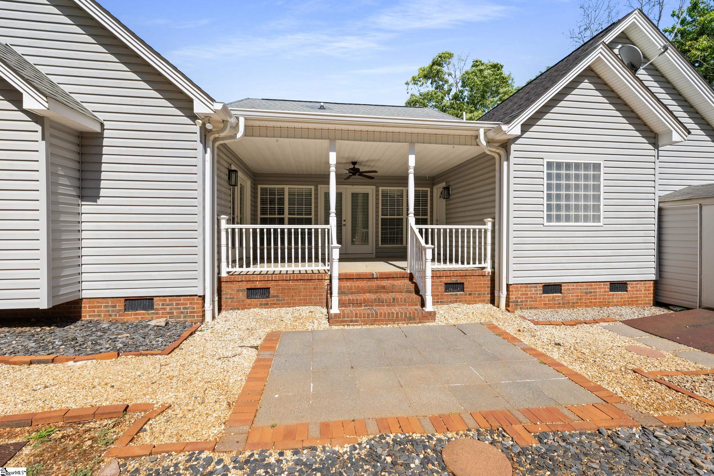 200 Holly Chase Drive Piedmont, SC 29673