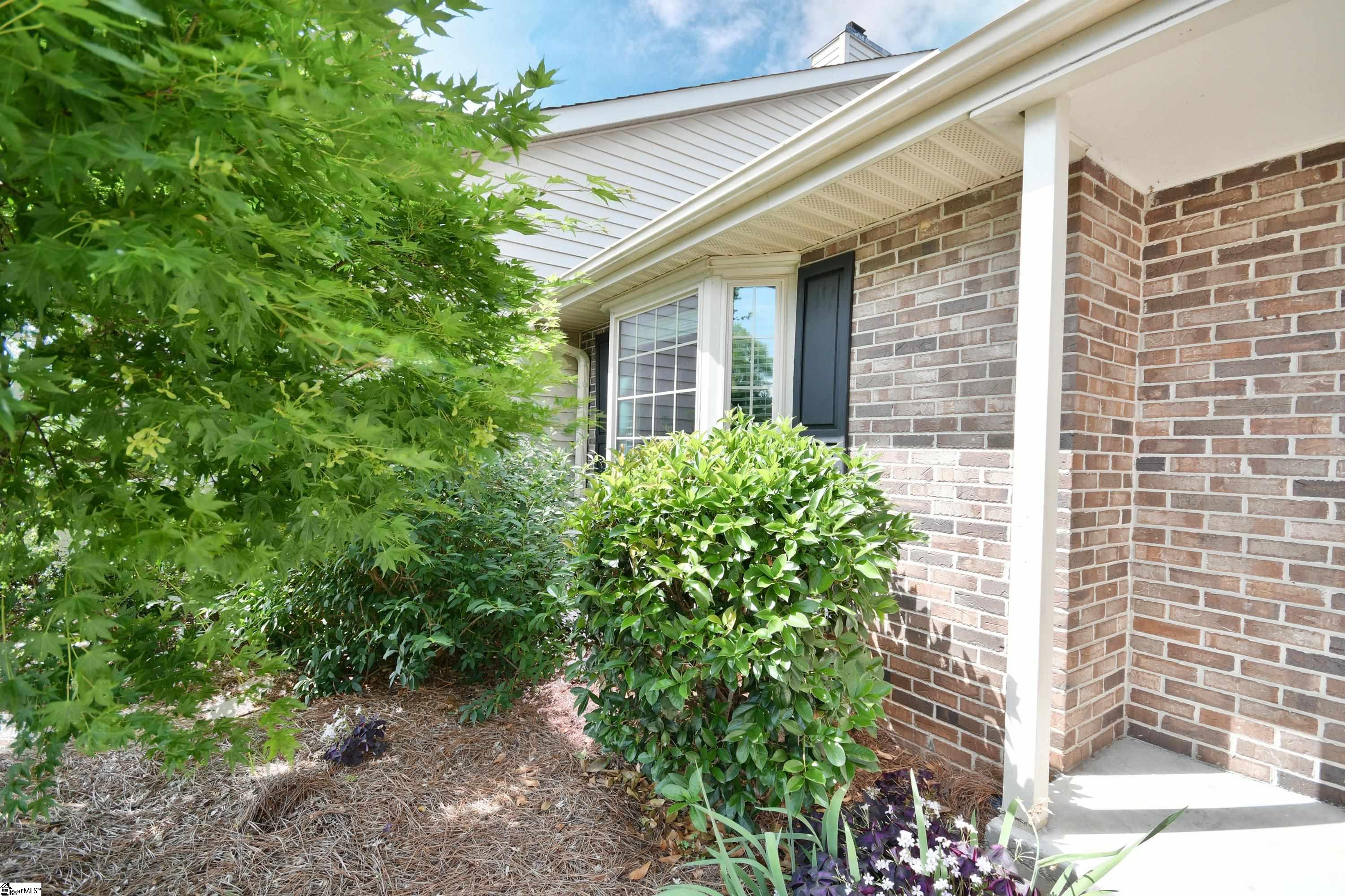 73 Forest Lake Drive Greenville, SC 29681