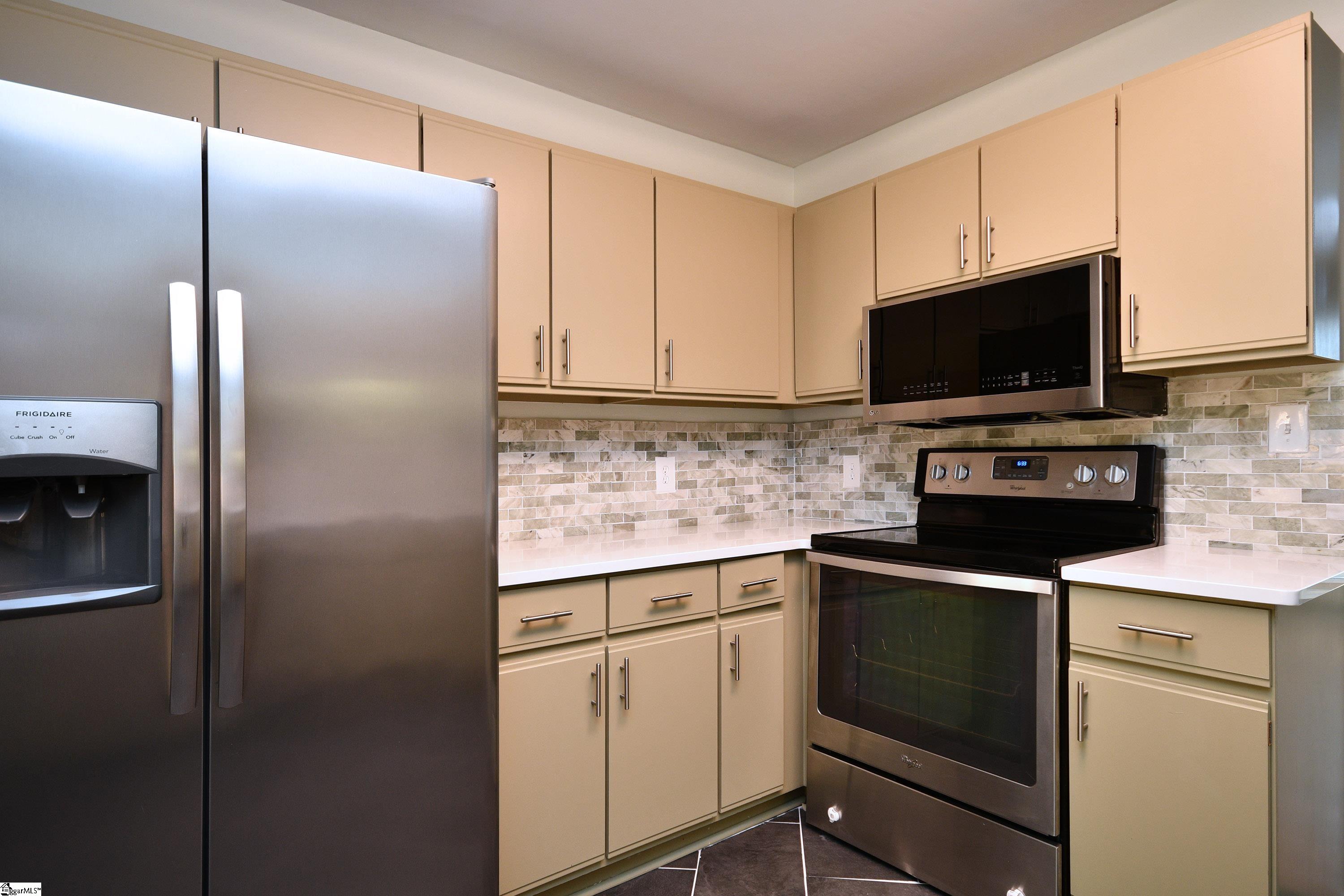 73 Forest Lake Drive Greenville, SC 29681