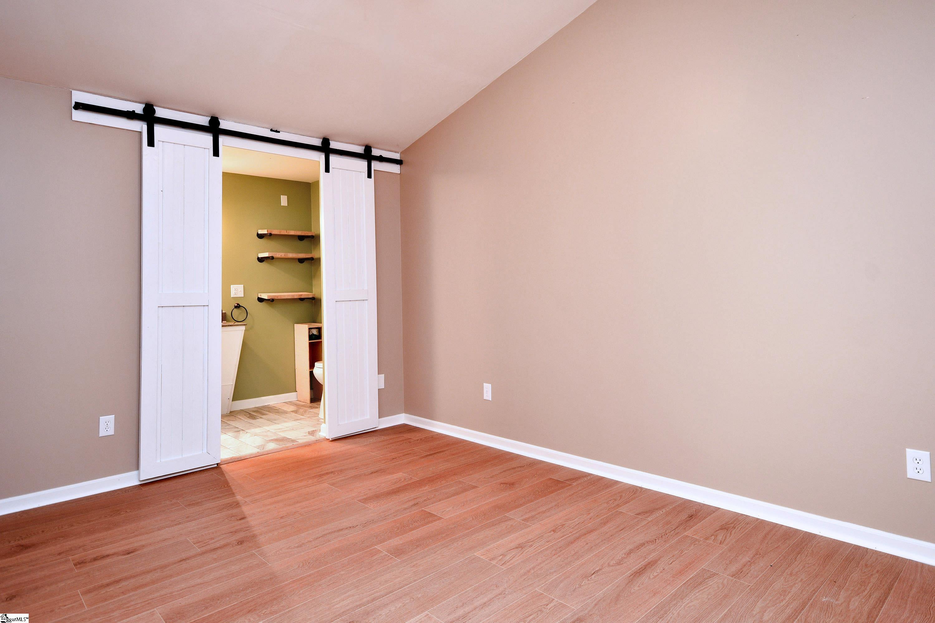 73 Forest Lake Drive Greenville, SC 29681
