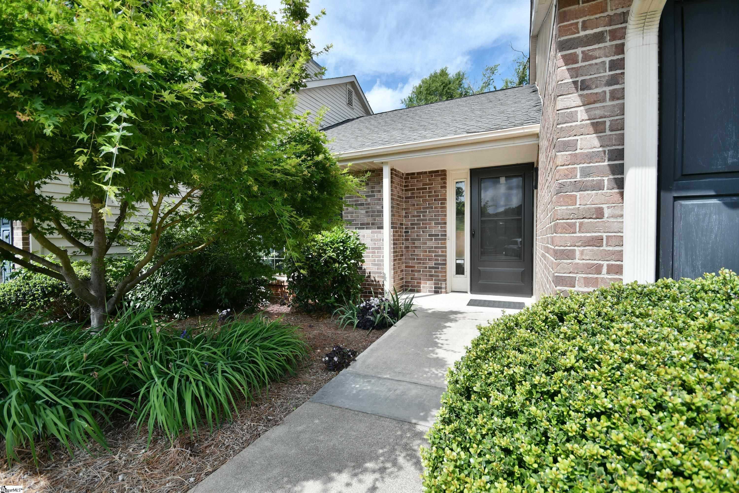 73 Forest Lake Drive Greenville, SC 29681