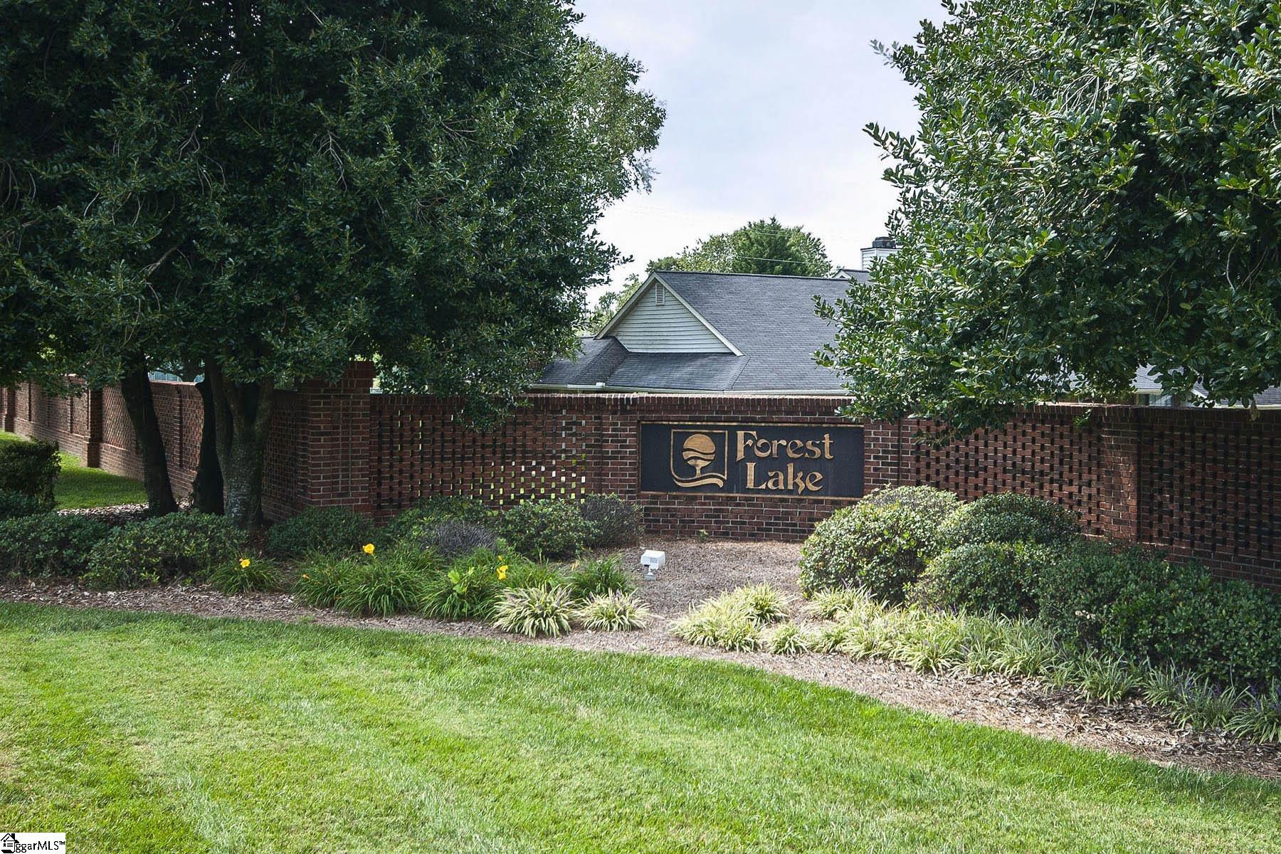 73 Forest Lake Drive Greenville, SC 29681