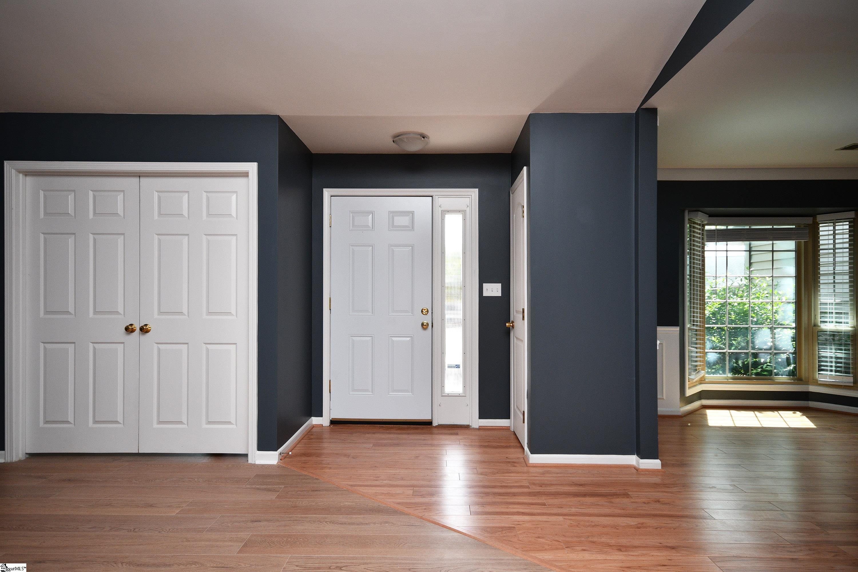 73 Forest Lake Drive Greenville, SC 29681