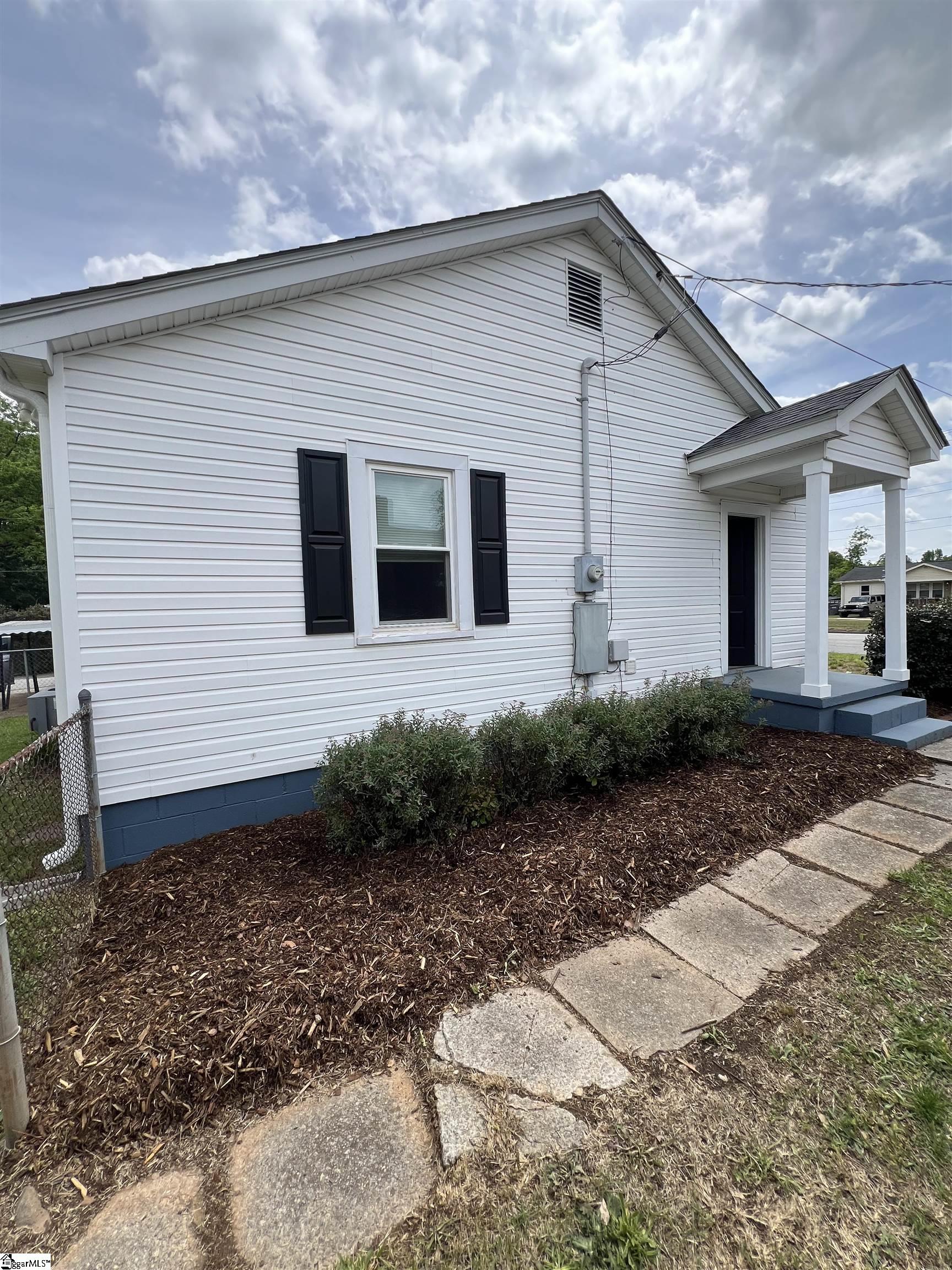 1600 W Parker Road Greenville, SC 29617
