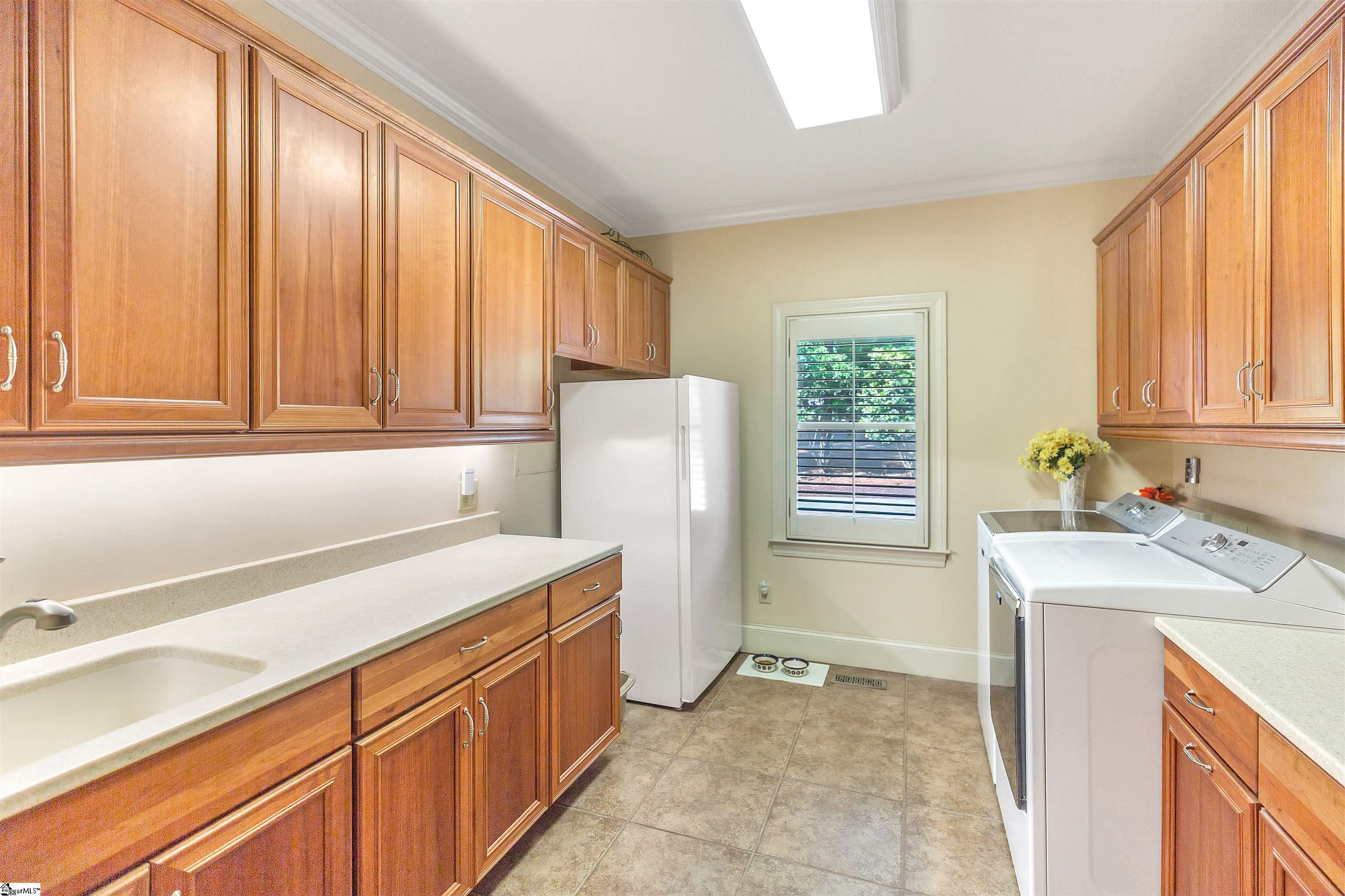 1002 Thornehill Drive Anderson, SC 29621