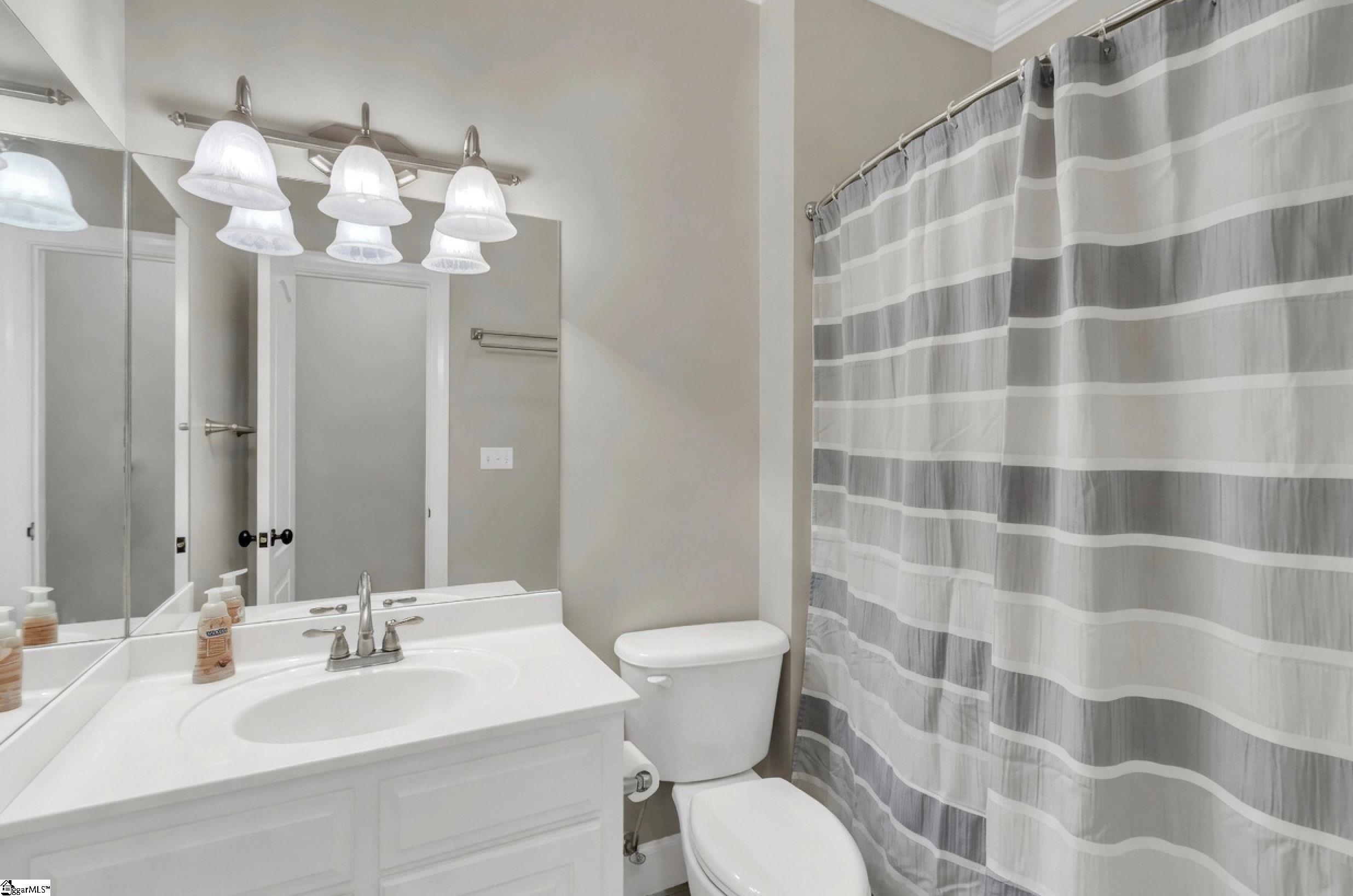 1002 Thornehill Drive Anderson, SC 29621