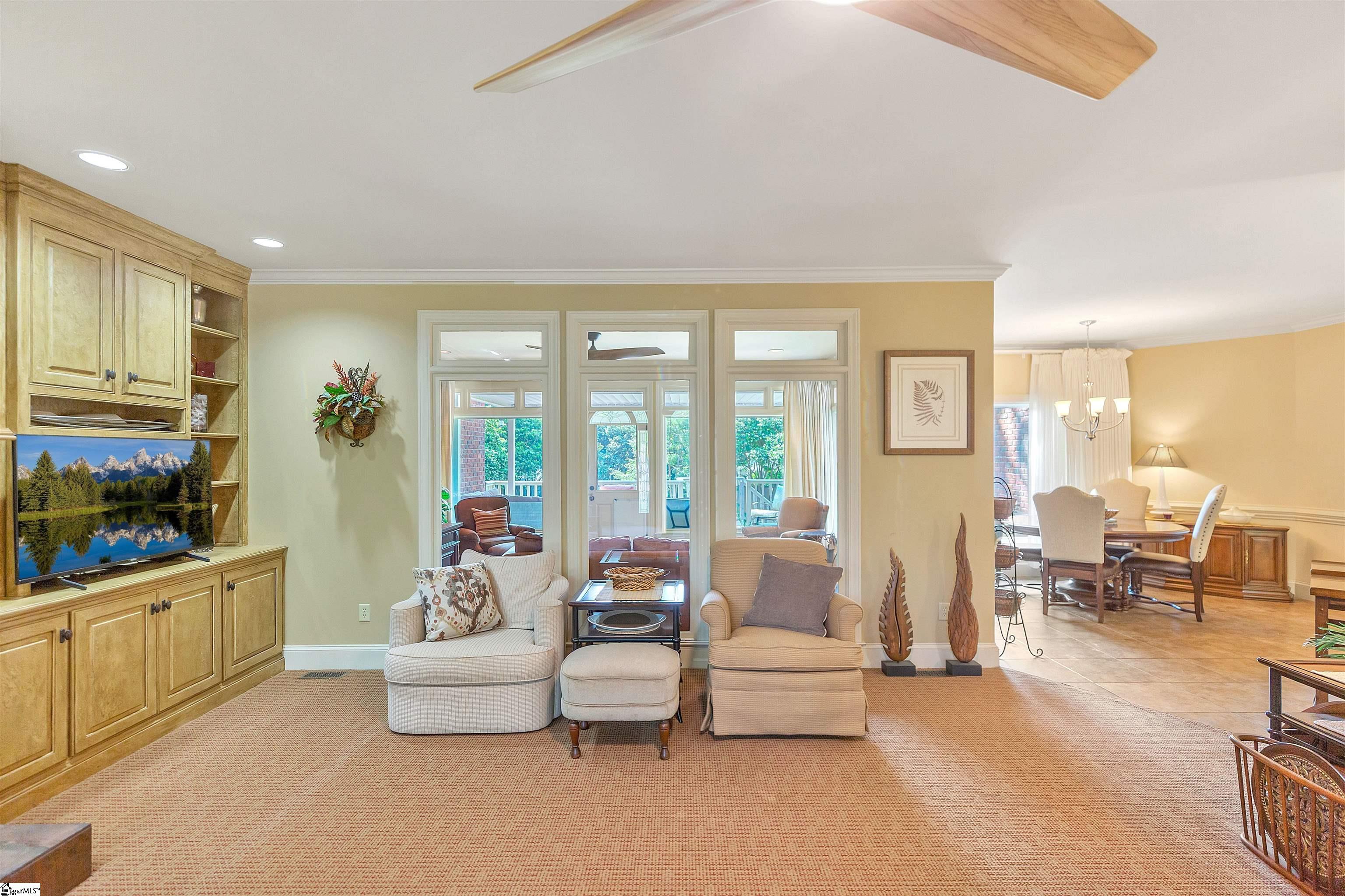 1002 Thornehill Drive Anderson, SC 29621