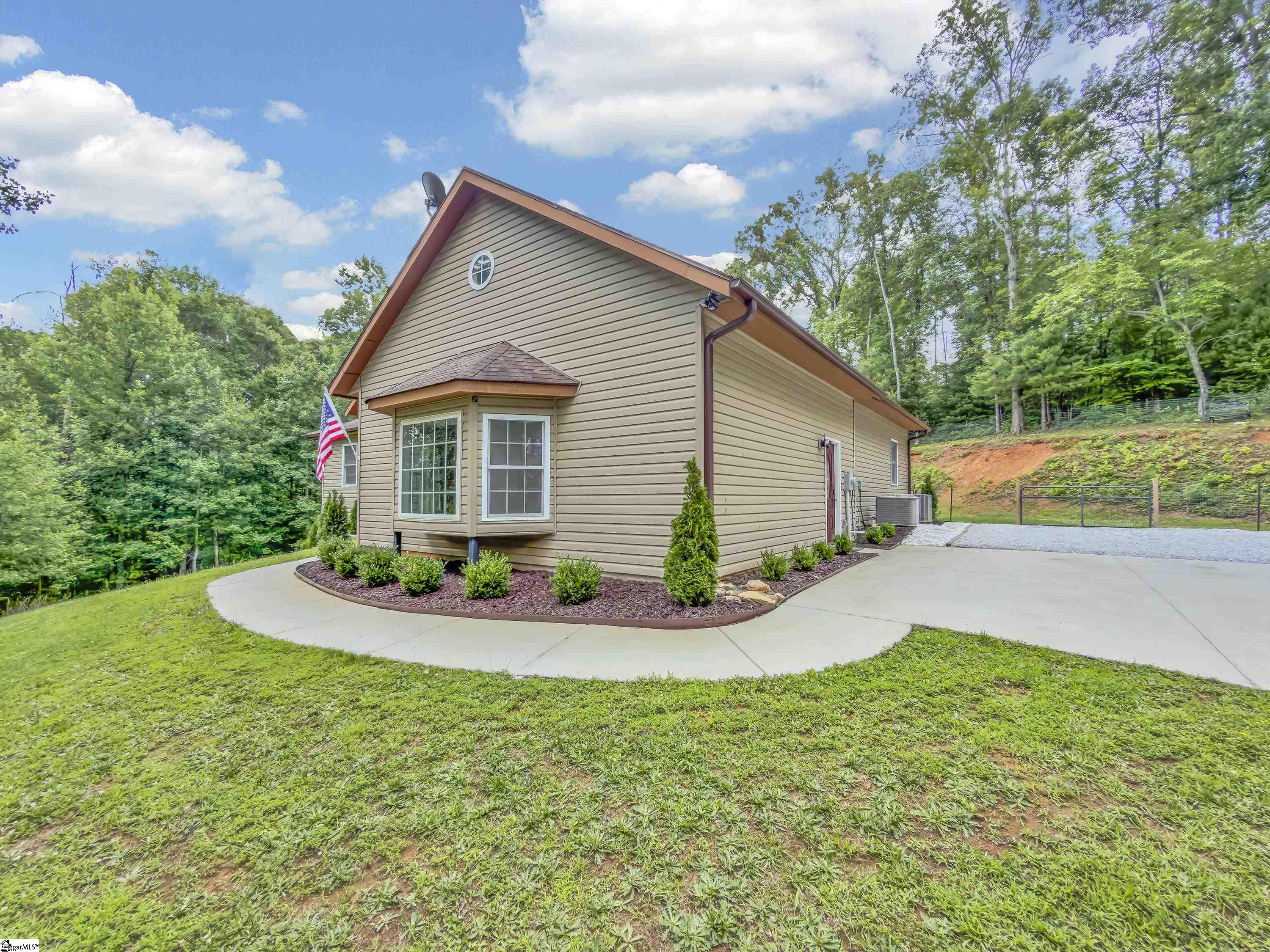163 Healy Lane Marietta, SC 29661