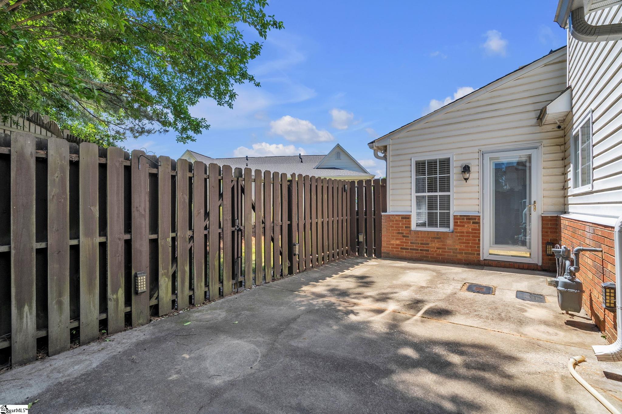 648 Ivybrooke Avenue Greenville, SC 29615