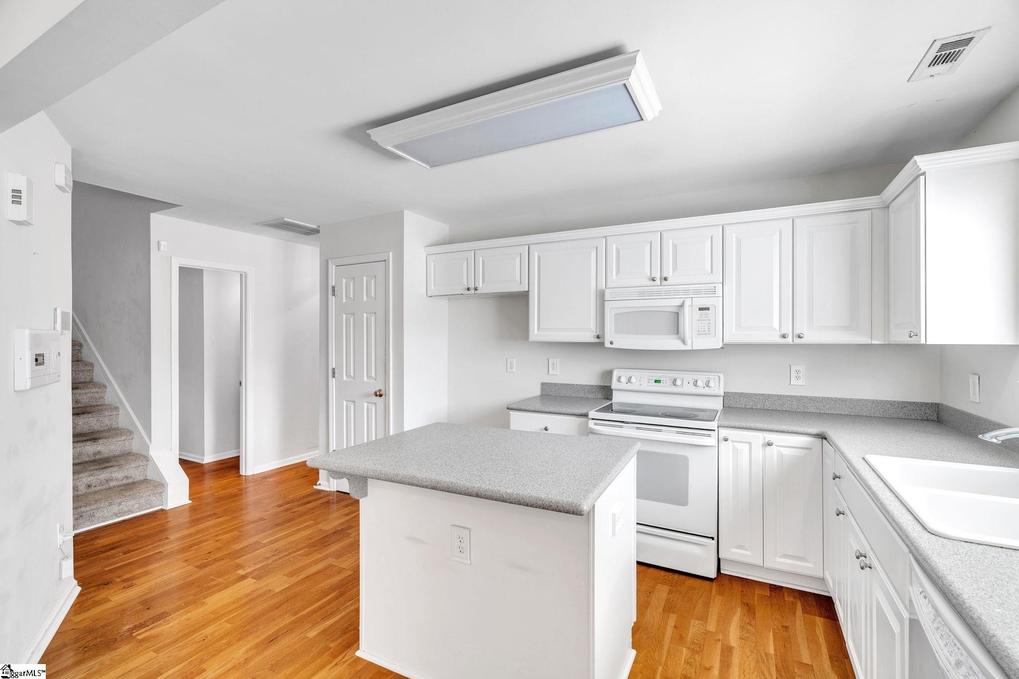 648 Ivybrooke Avenue Greenville, SC 29615