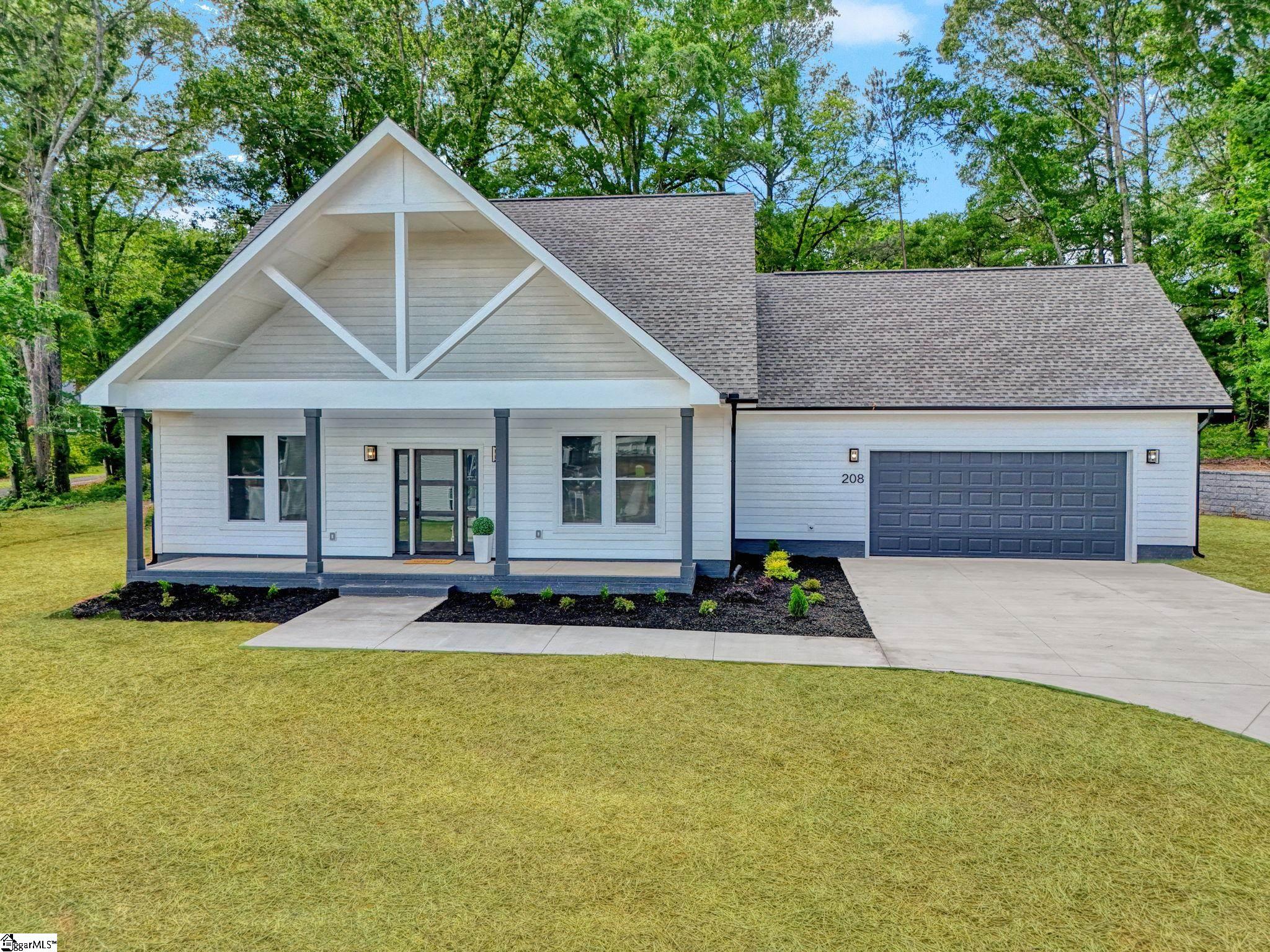 208 Pinehaven Street Laurens, SC 29360