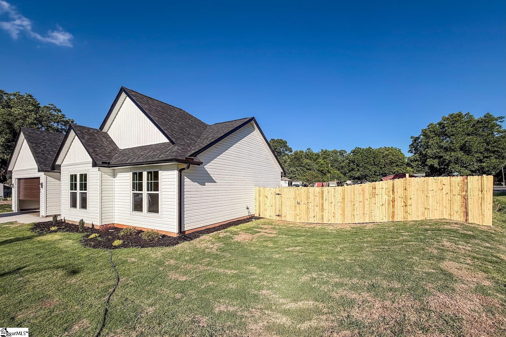 100 Cottage Street Wellford, SC 29385