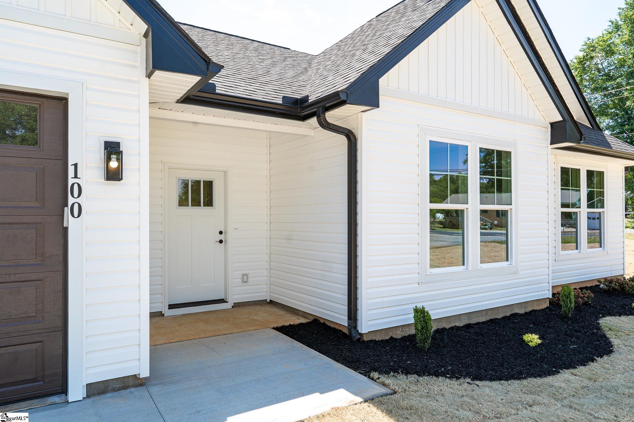100 Cottage Street Wellford, SC 29385