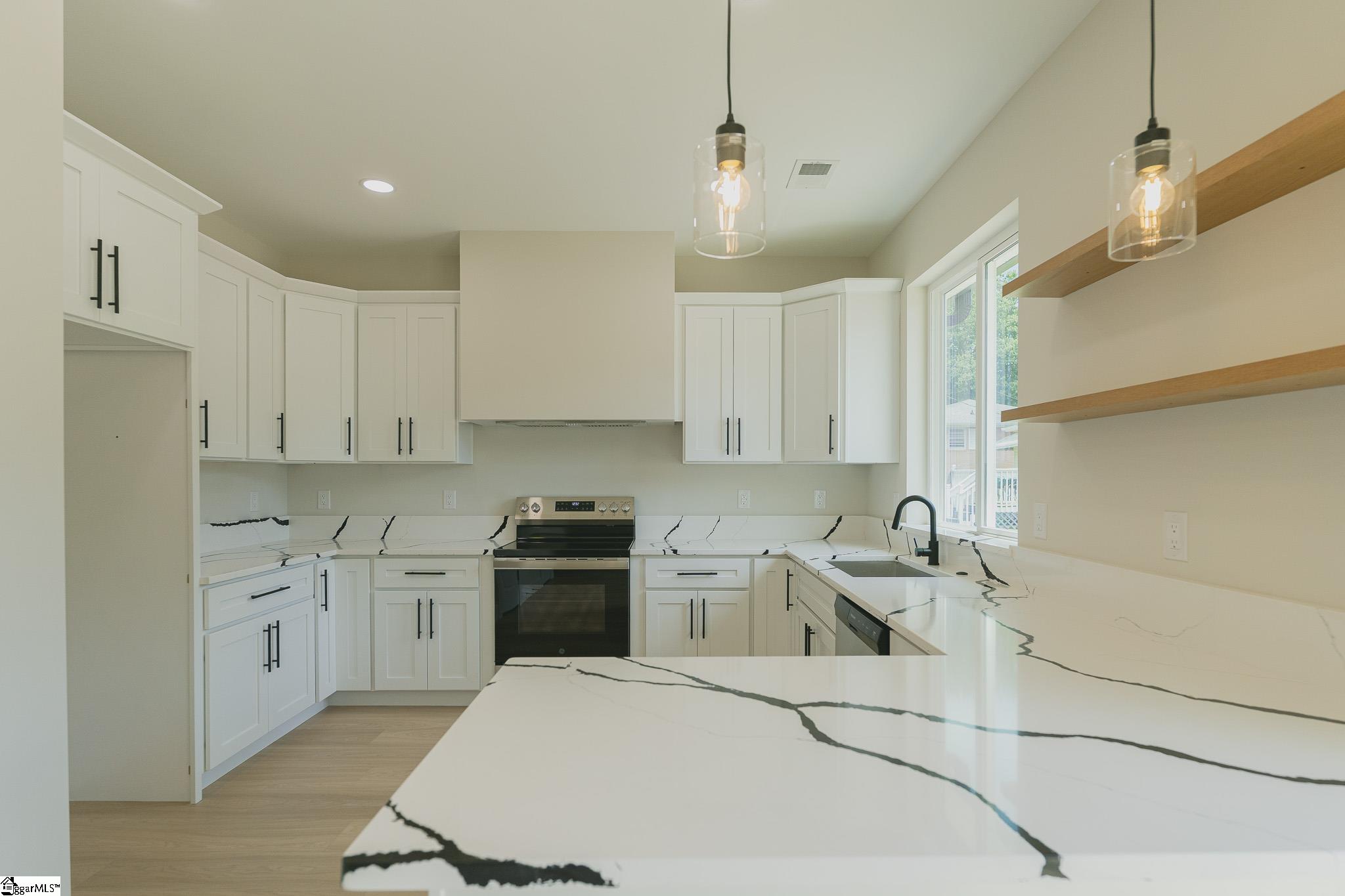 100 Cottage Street Wellford, SC 29385
