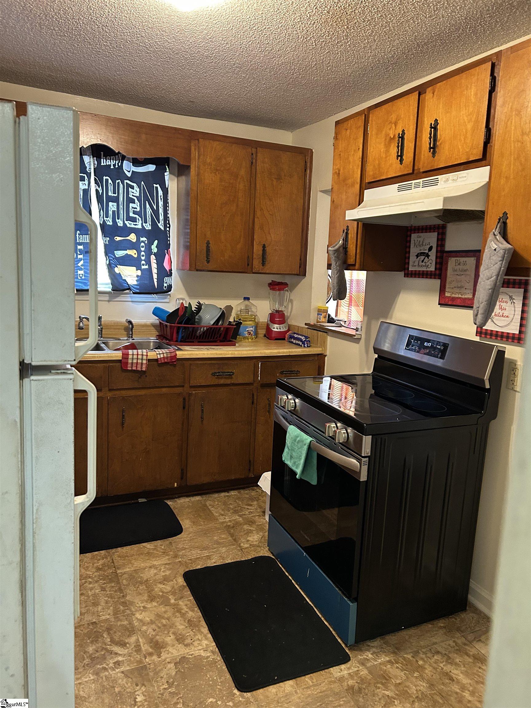 402 Gordon Street Greenville, SC 29611-11