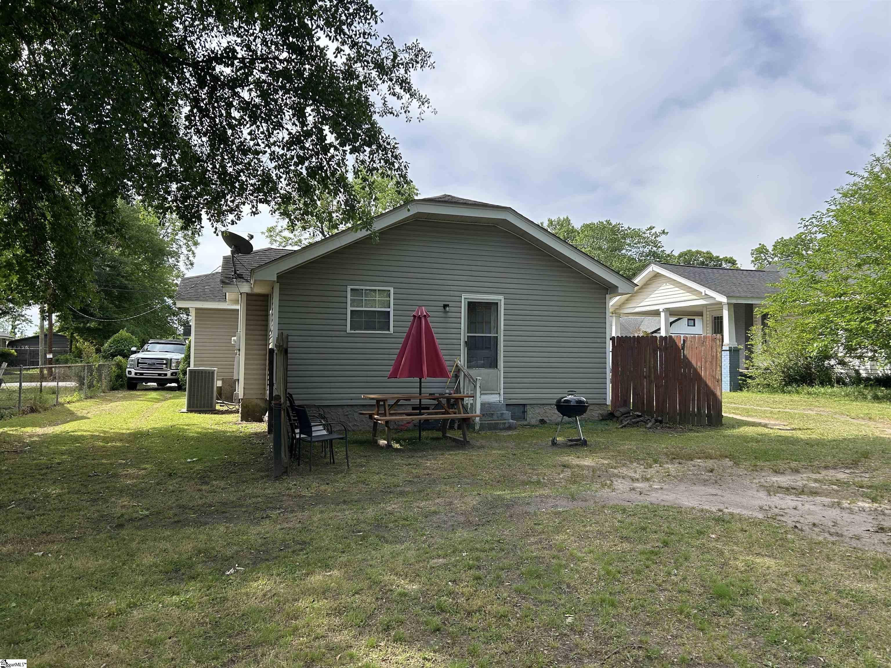 402 Gordon Street Greenville, SC 29611-11