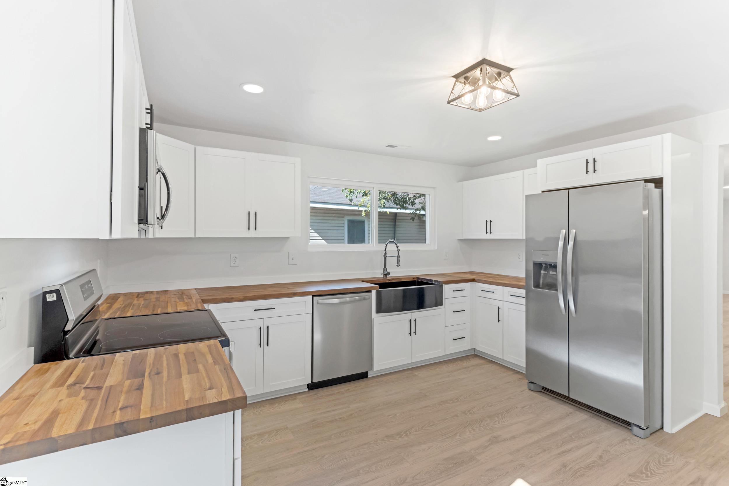 137 Forest Street Greer, SC 29650-1410
