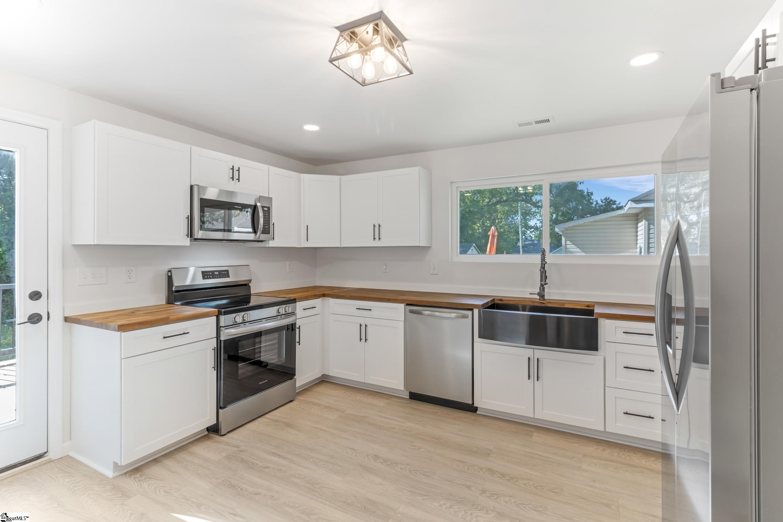 137 Forest Street Greer, SC 29650-1410