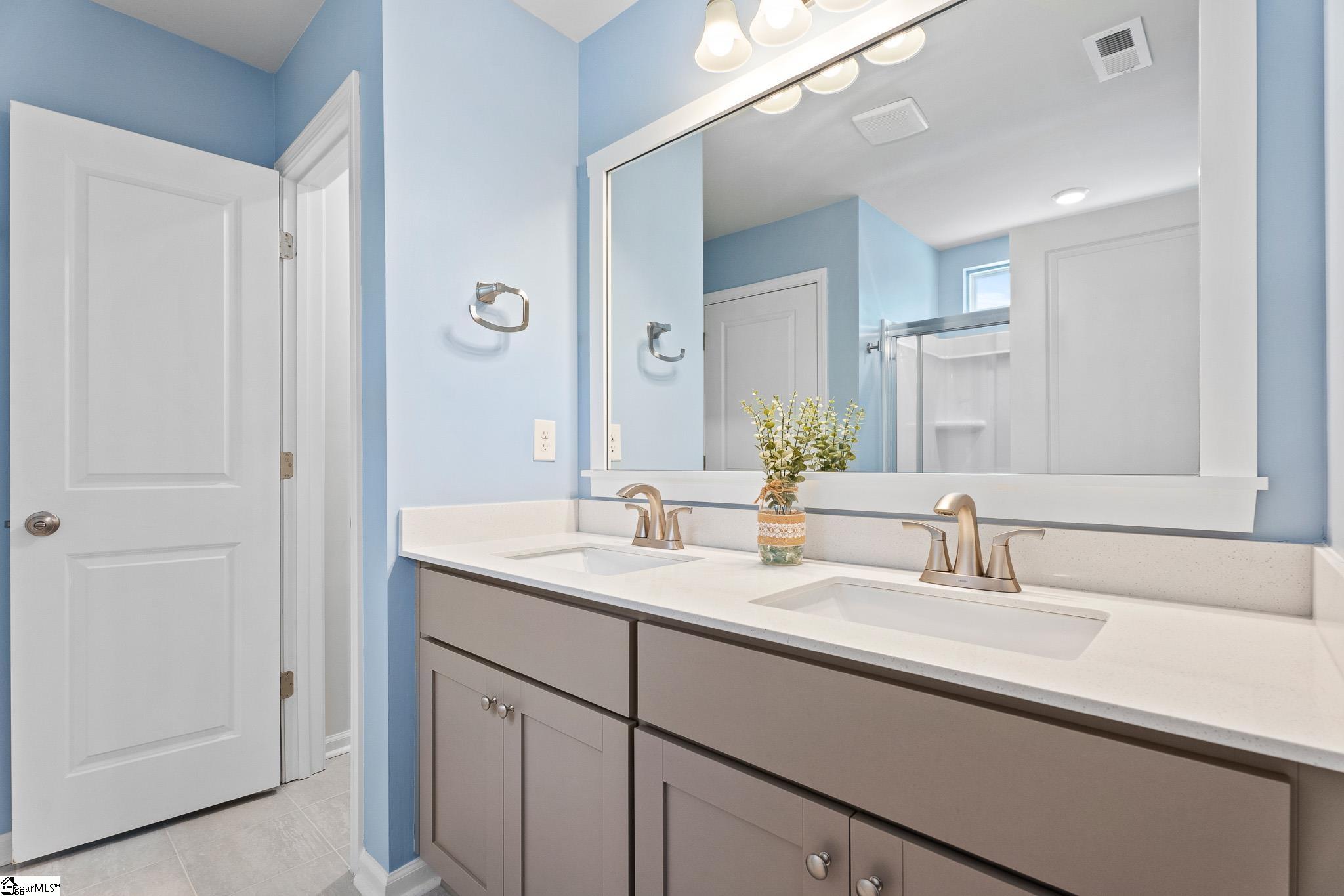 7041 Fairview Falls Drive Chesnee, SC 29323
