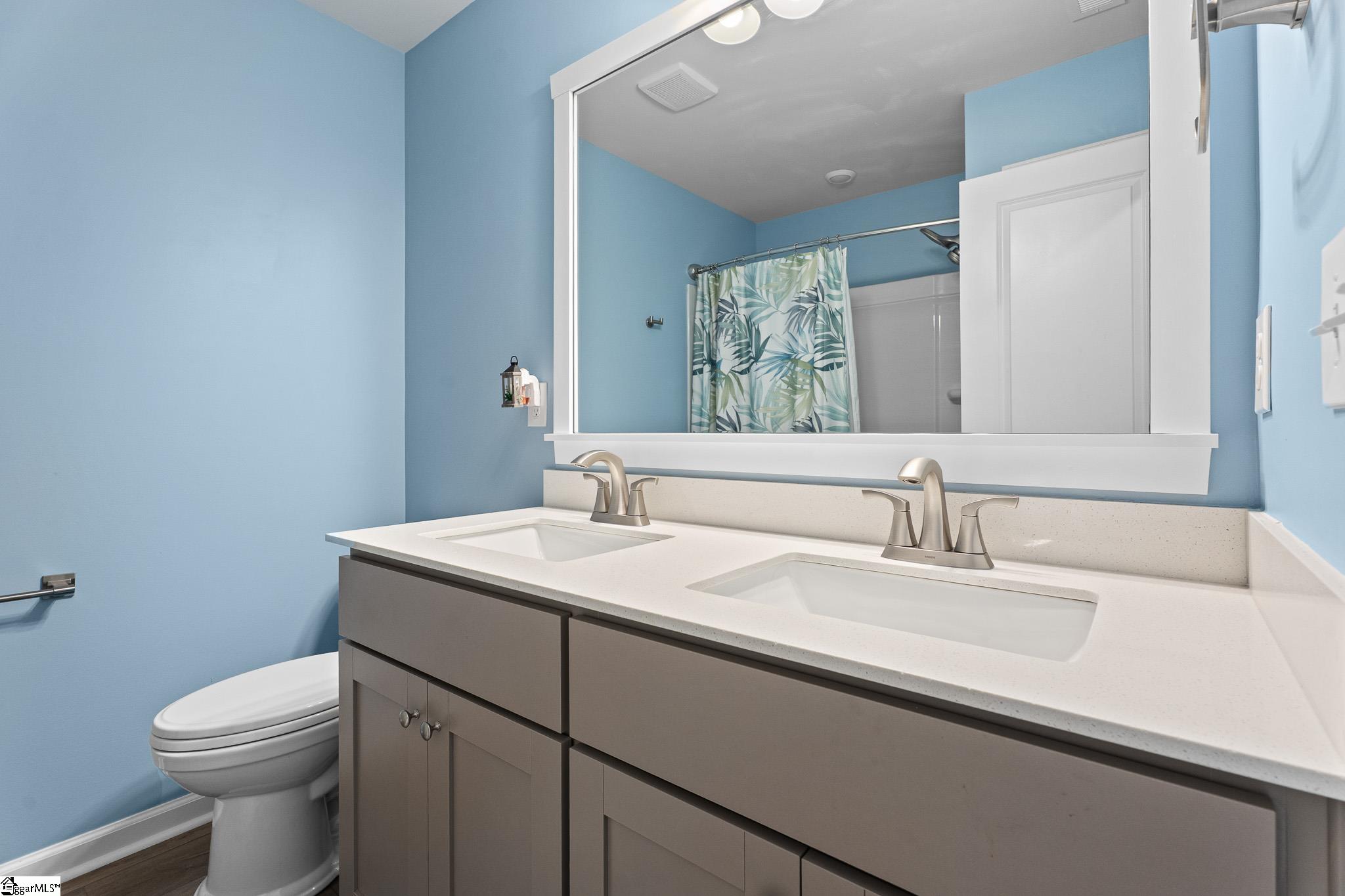 7041 Fairview Falls Drive Chesnee, SC 29323