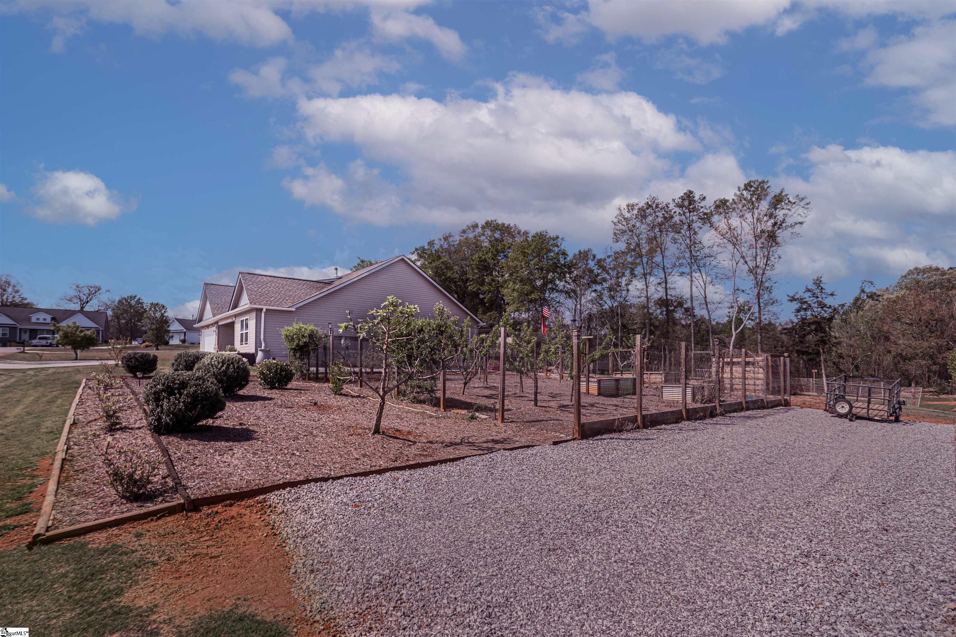 104 Summer Breeze Court Townville, SC 29689