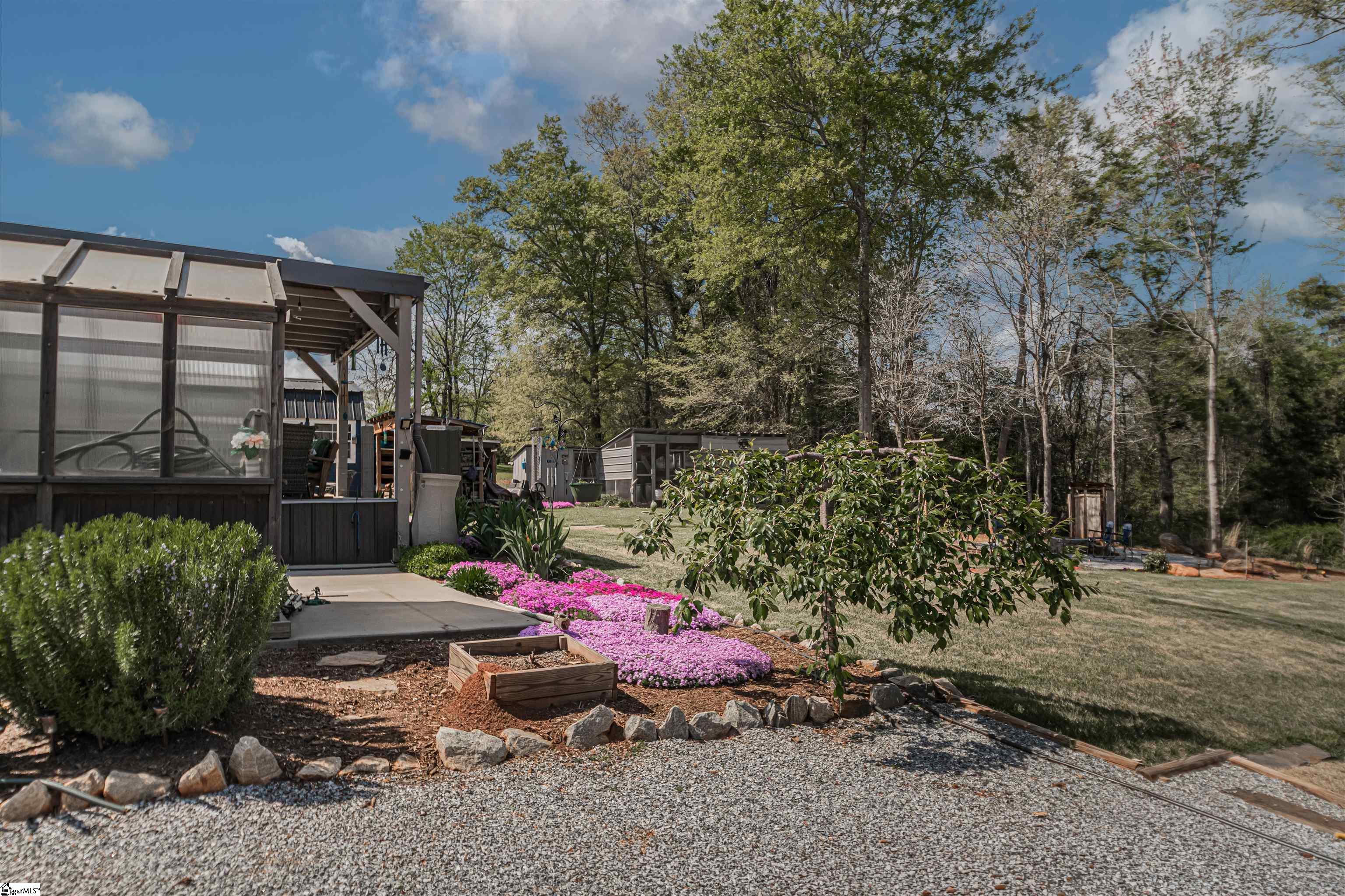 104 Summer Breeze Court Townville, SC 29689