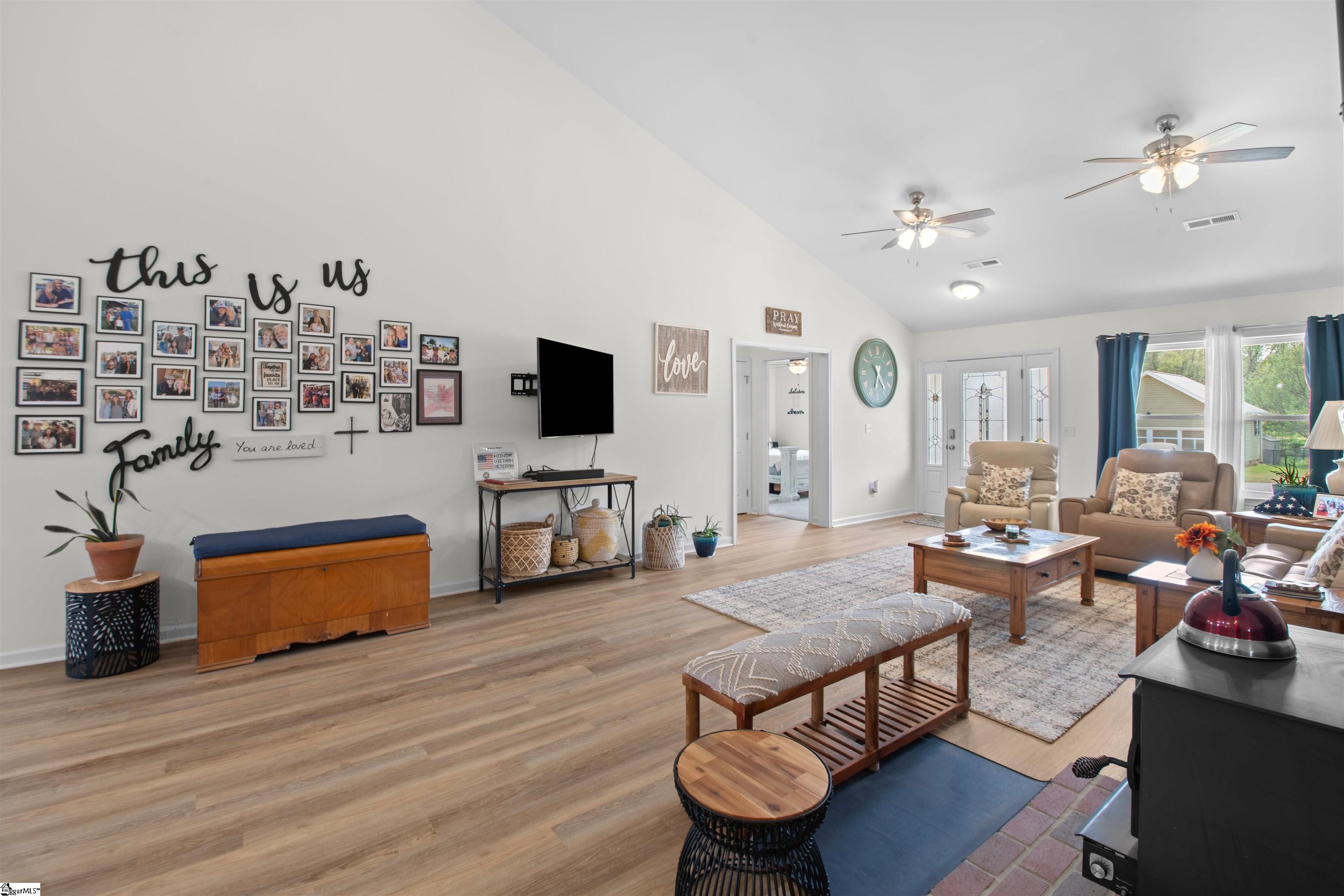 104 Summer Breeze Court Townville, SC 29689